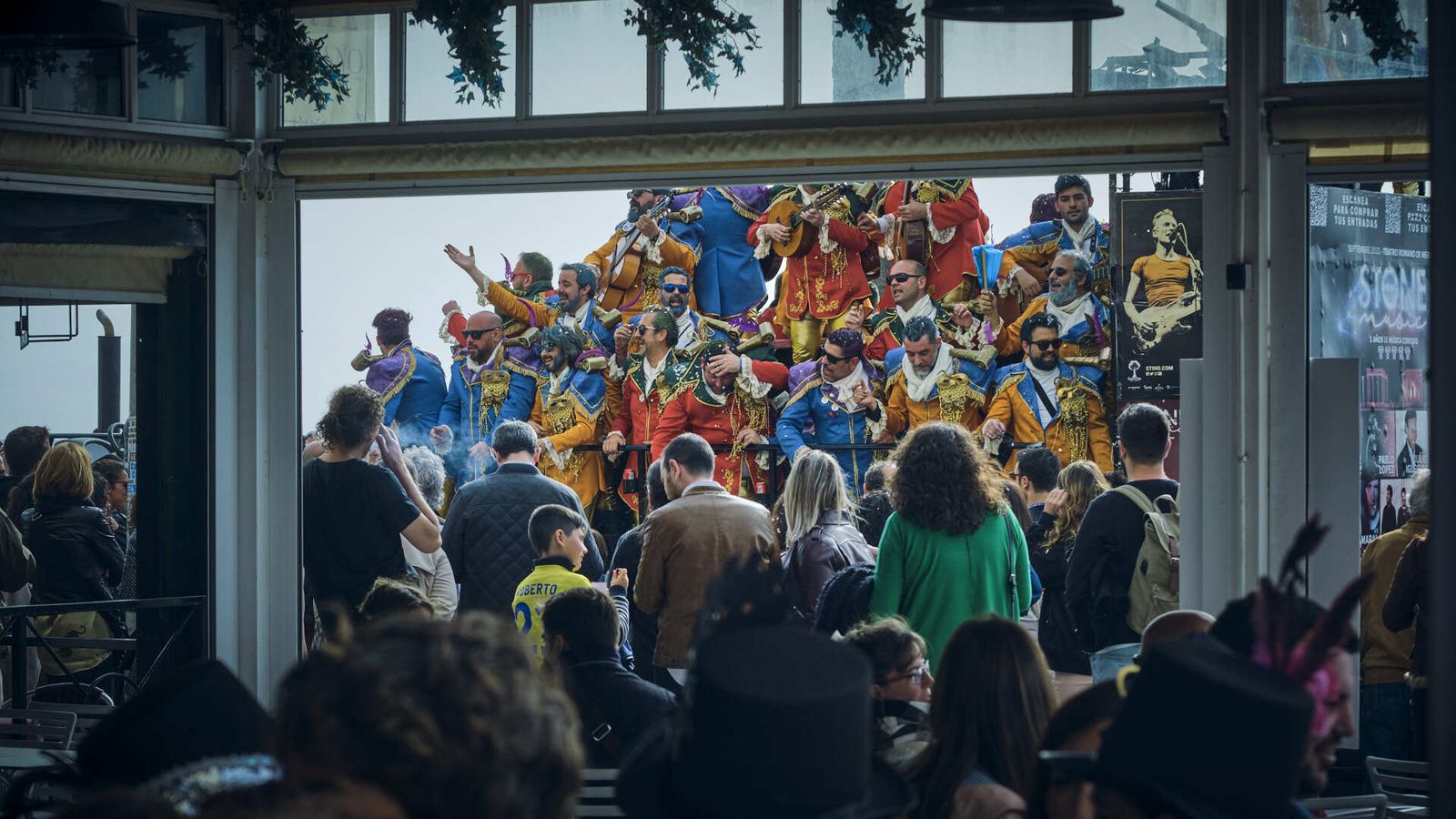 Carrusel de coros en el Paseo Marítimo