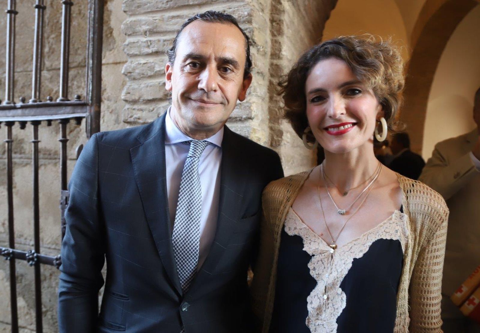 Los famosos y autoridades en los toros del jueves de Feria de Abril