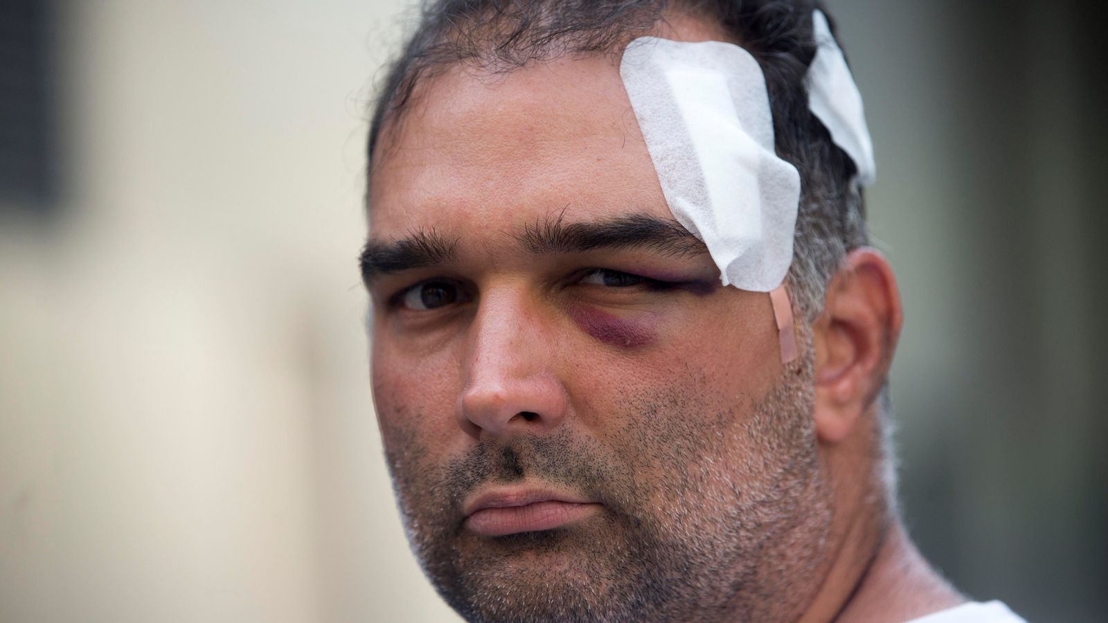José Bravo, el turista agredido por un grupo de manteros en la plaza Cataluña de Barcelona.