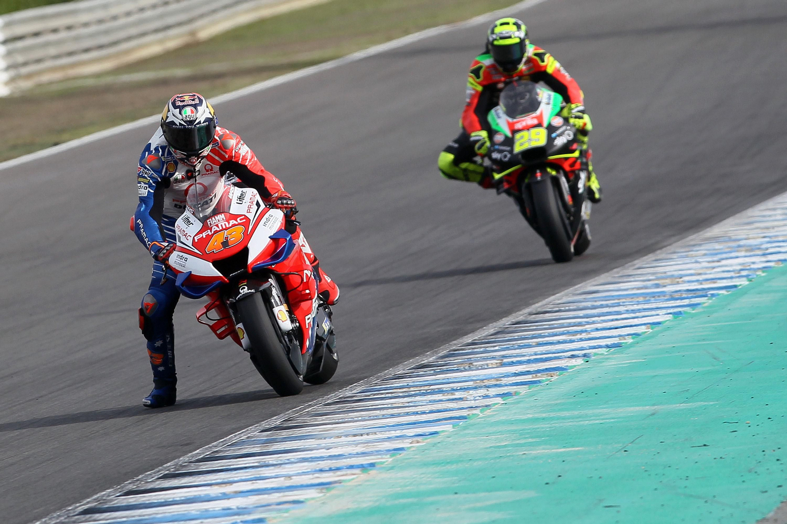 Primer día de los equipos de MotoGP en Jerez