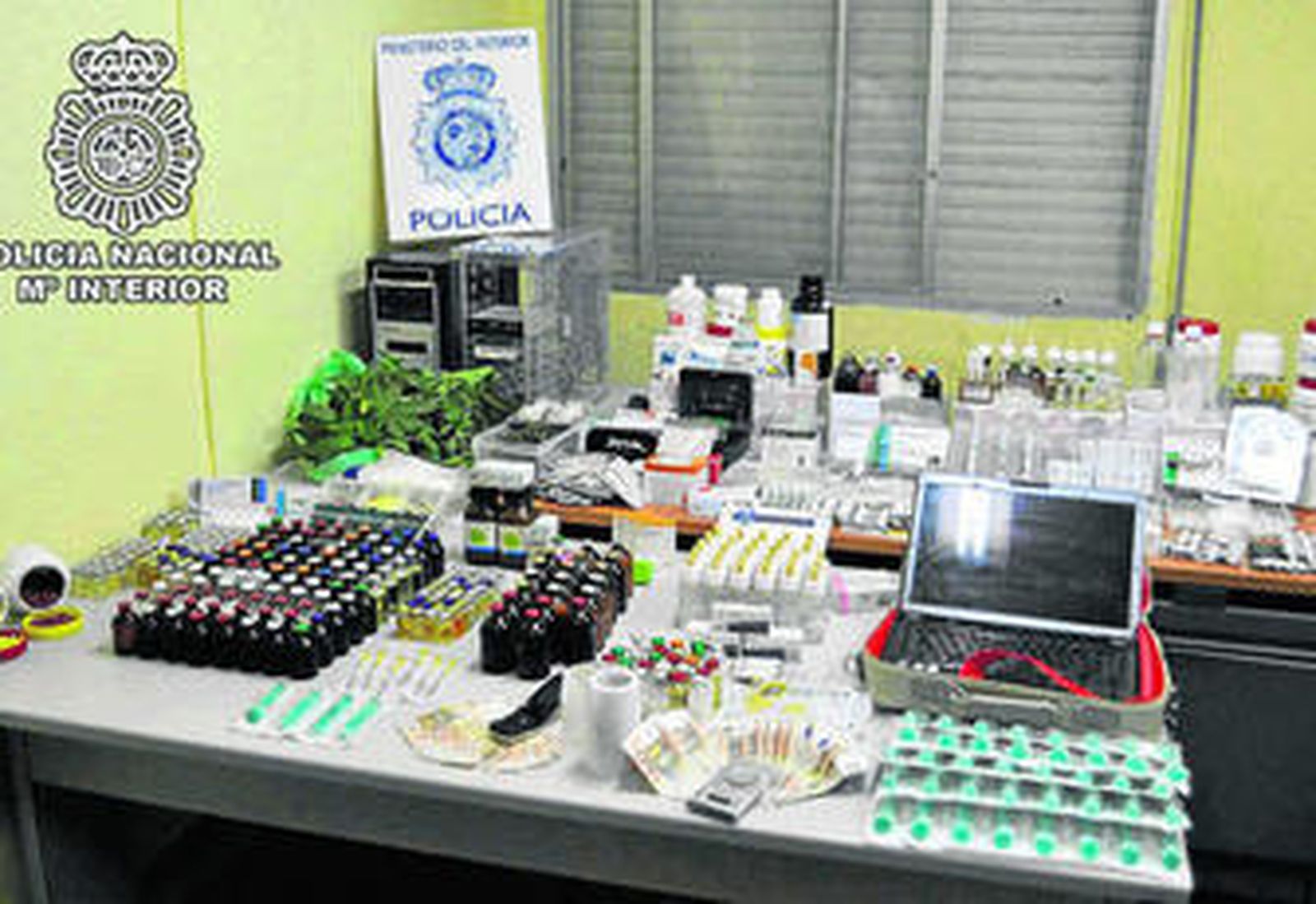 Parte de lo incautado por la Policía en la operación desarrollada en la primavera de 2010.