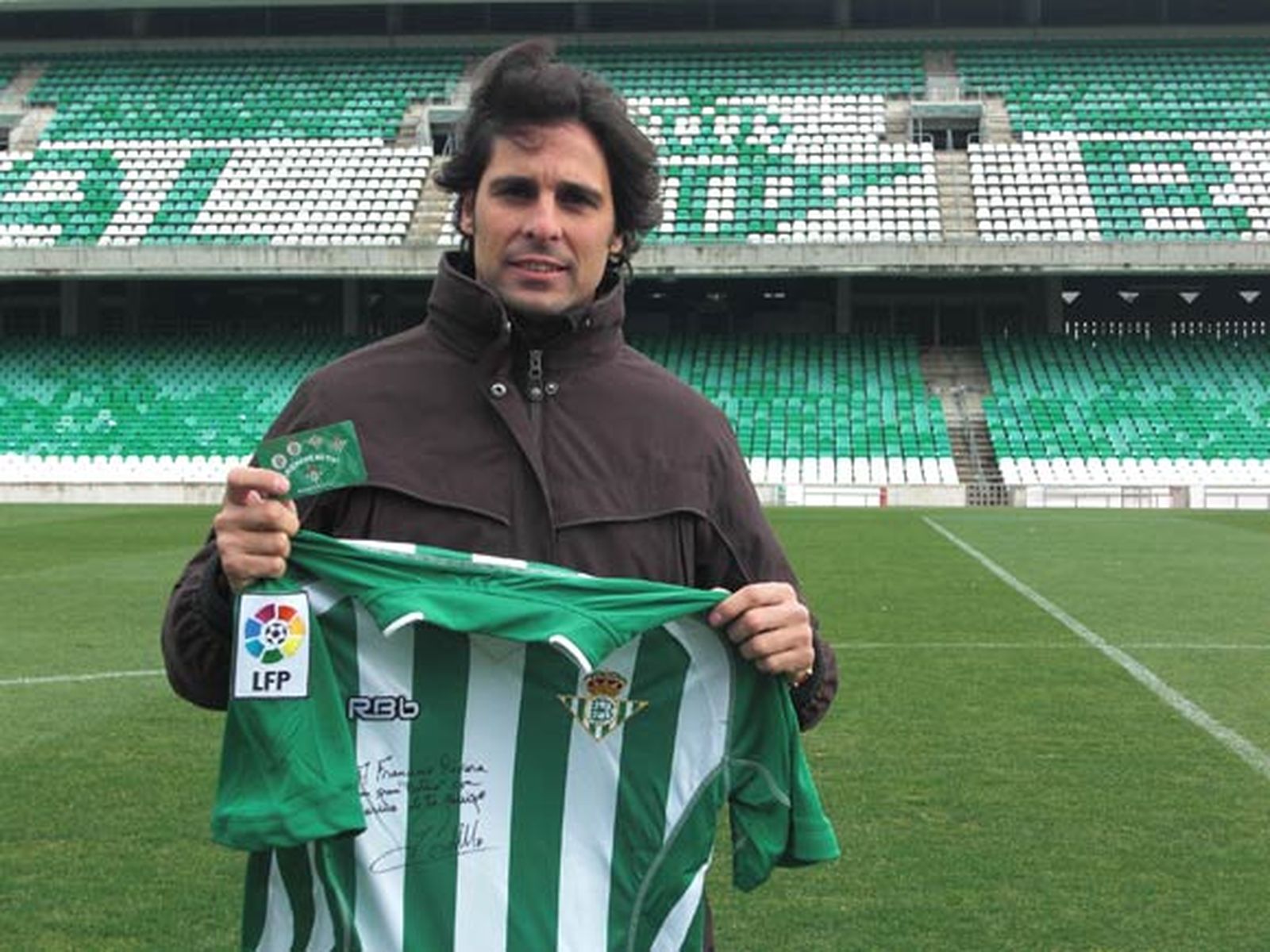 Curro Romero y Fran Rivera participan en la campaña 'Haciendo Betis'