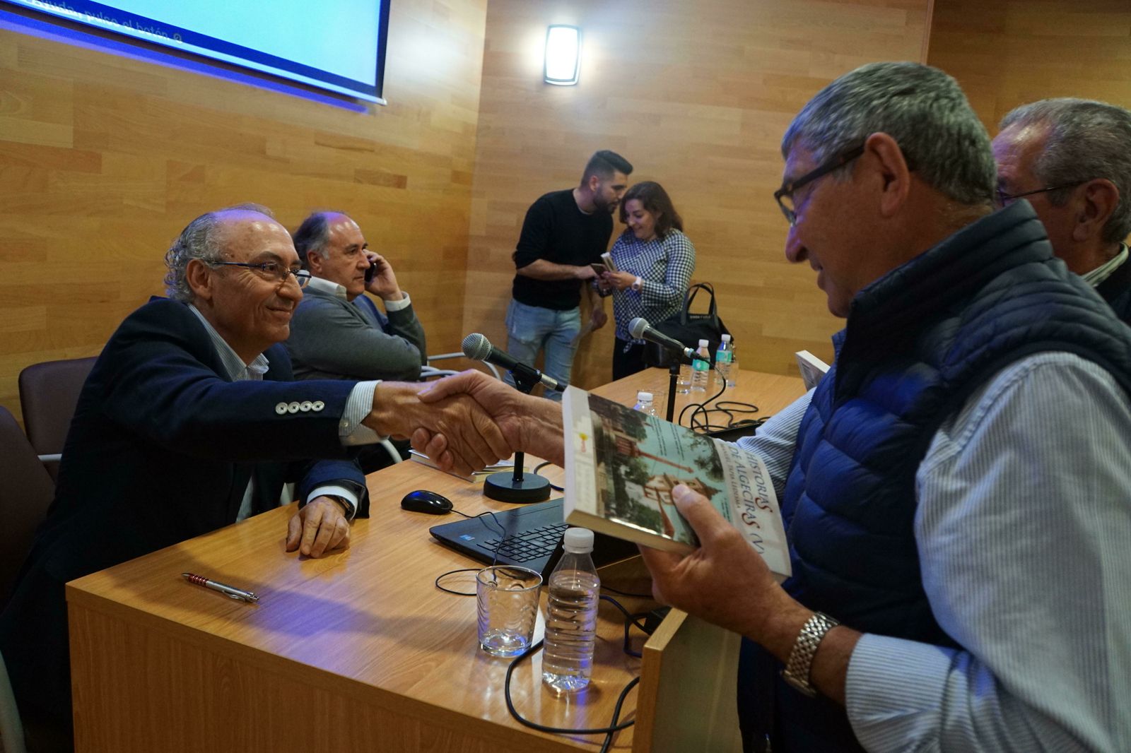 Manuel Tapia, en la presentación del volumen anterior.