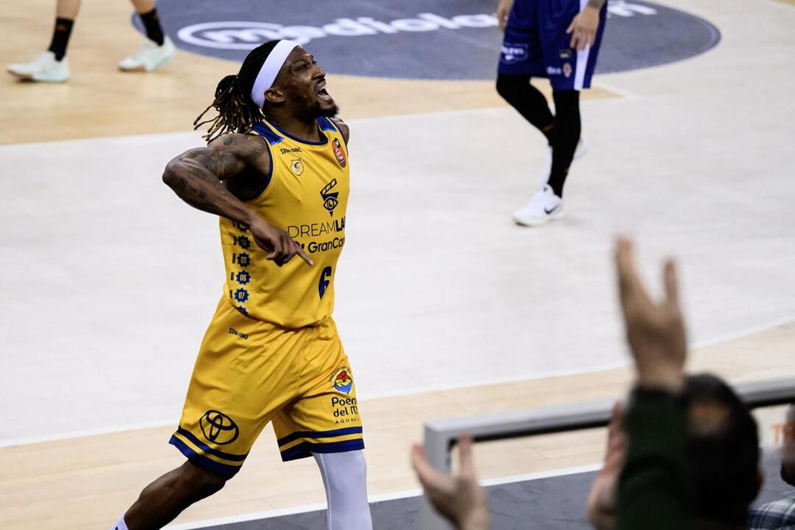 Dreamland Gran Canaria-Valencia Basket: El anfitrión presenta candidatura (79-65) Dreamland Gran Canaria-Valencia Basket: El anfitrión presenta candidatura (79-65)