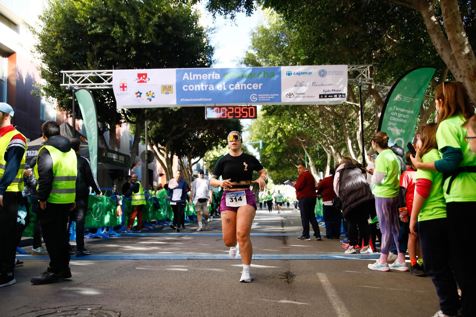 Imágenes de la Carrera contra el Cáncer de Almería