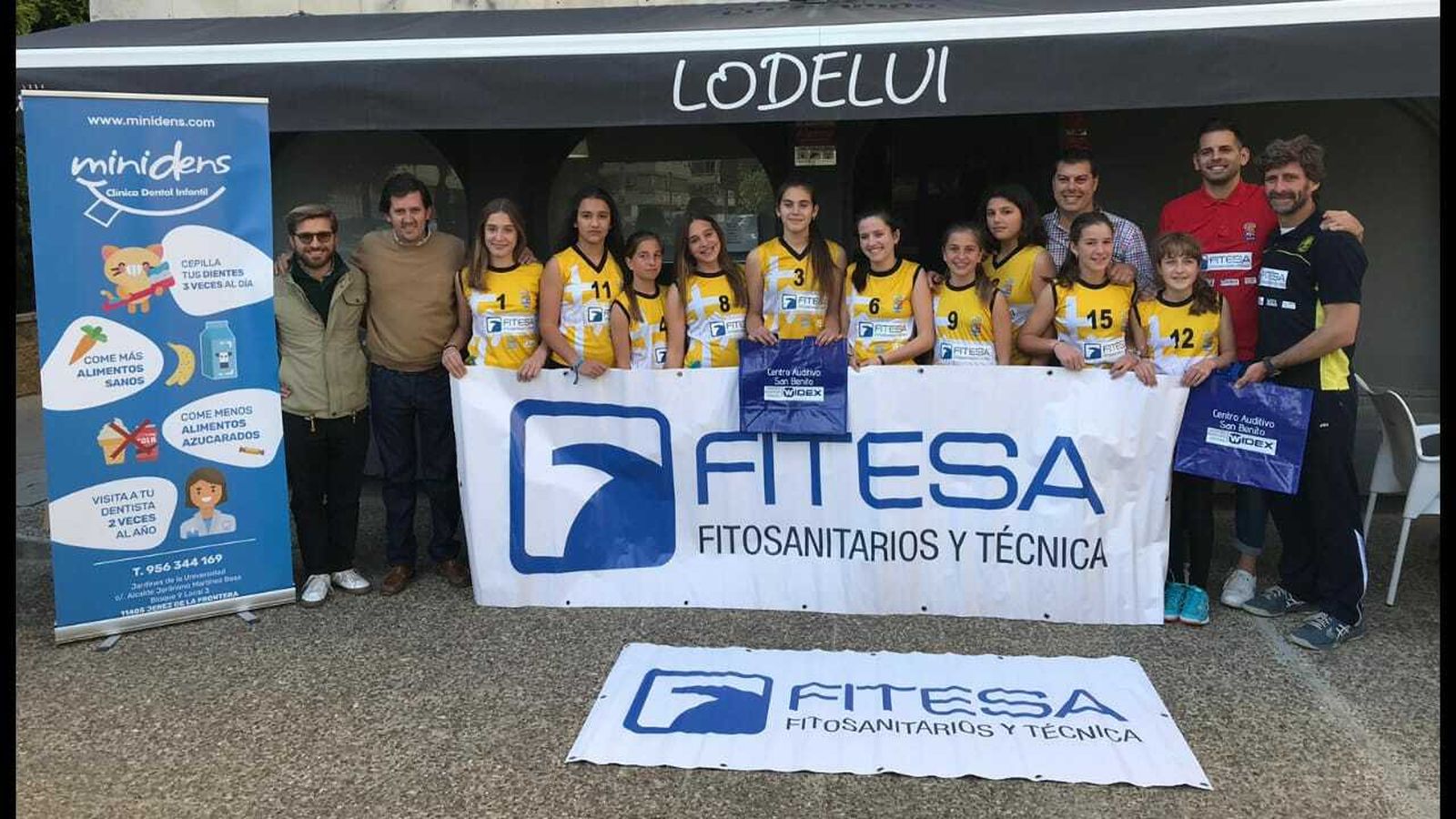 Las jugadoras del Marianistas, tras proclamarse campeonas provinciales, disputan el Andaluz infantil en Chiclana.