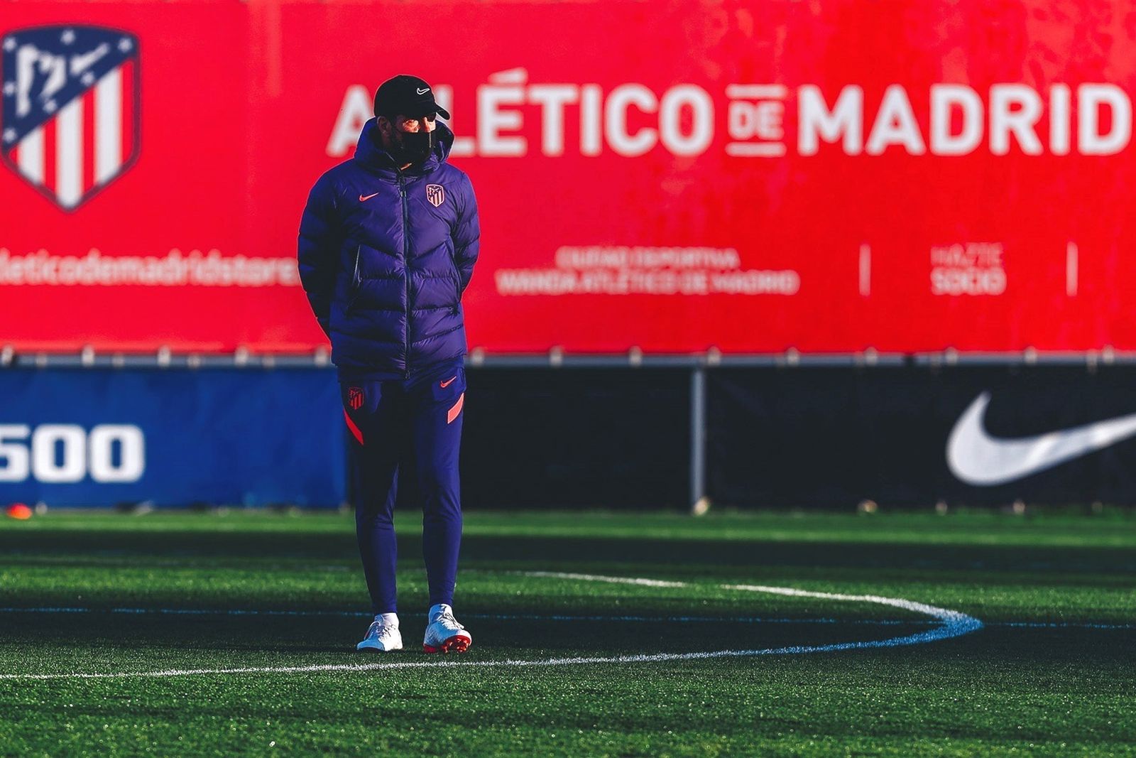 Simeone, en un entrenamiento antes de dar positivo.