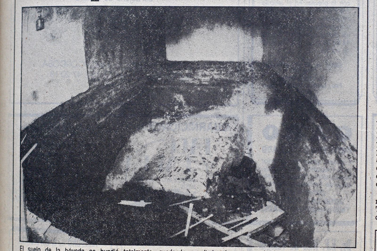 Reproducción de la fotografía que publicó Diario de Cádiz del hundimiento de aquel 21 de noviembre de 1989