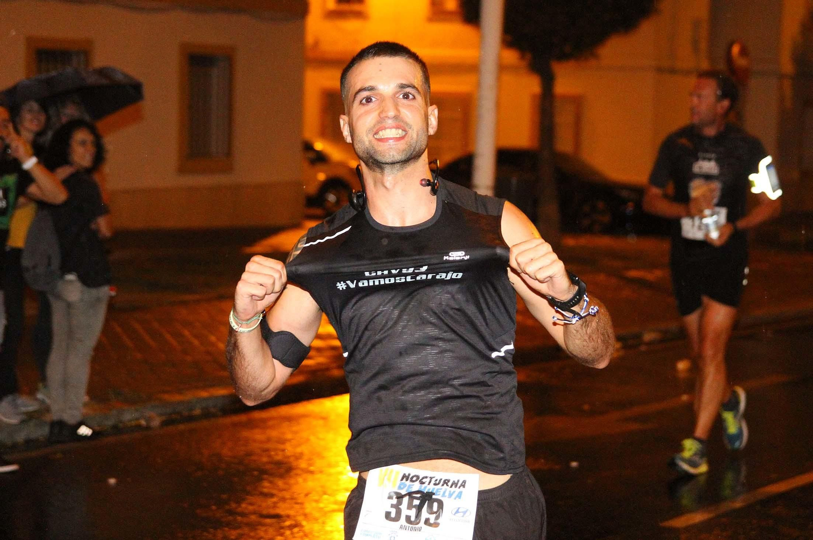 La VII Carrera Nocturna de Huelva en imágenes