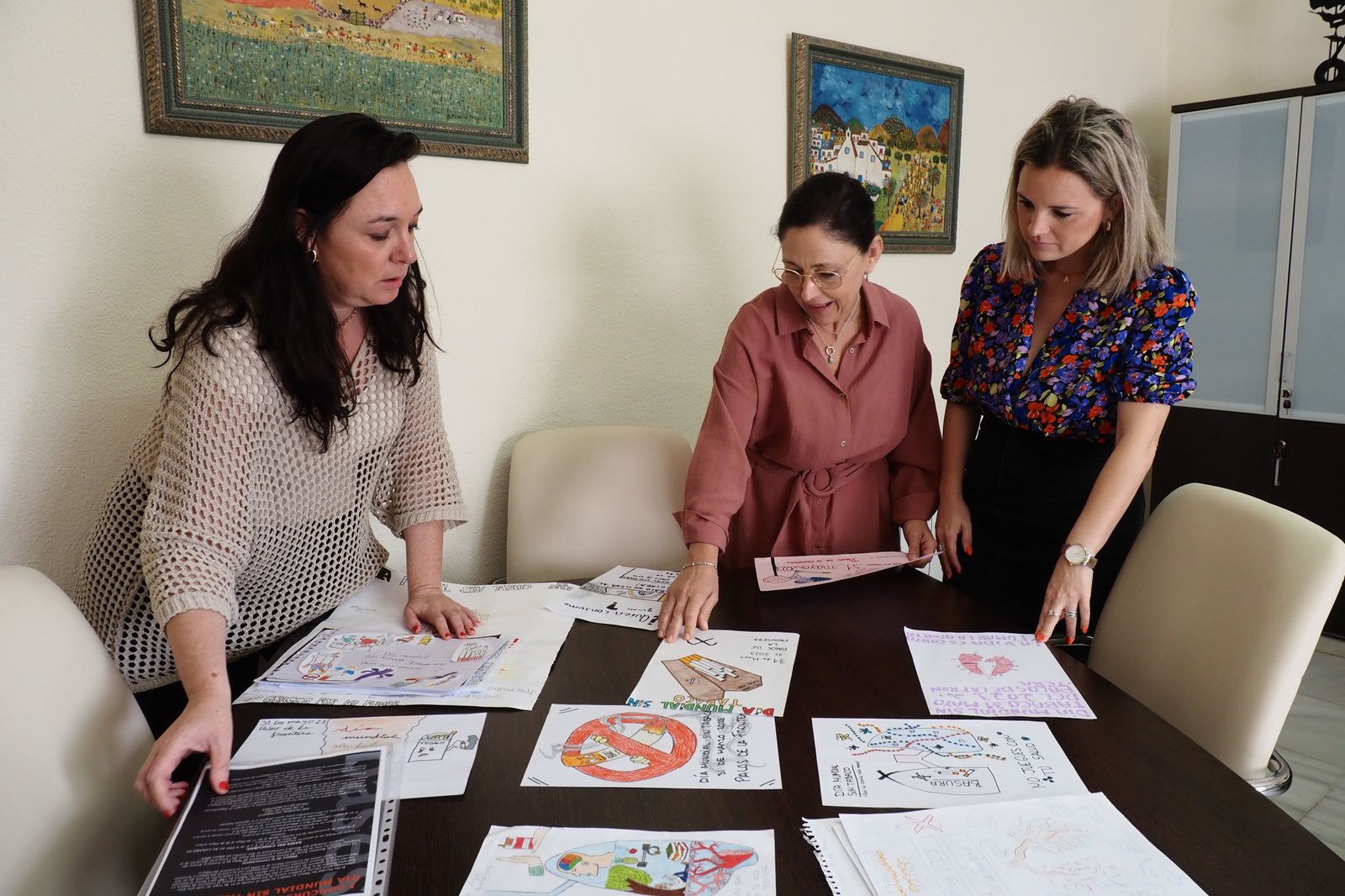 Carteles recibidos en el Ayuntamiento de Palos.