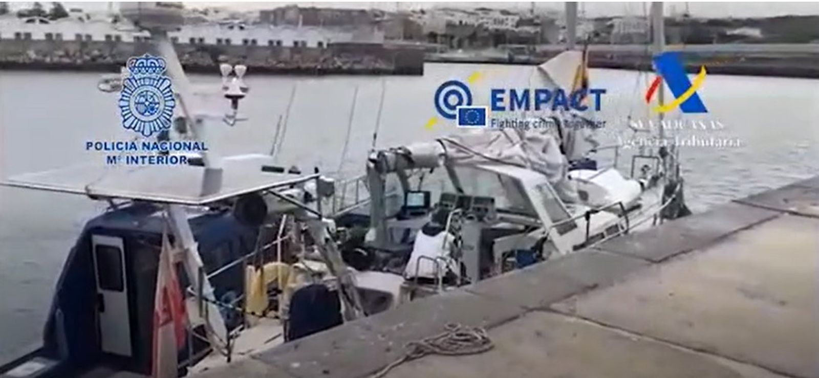 El velero interceptado