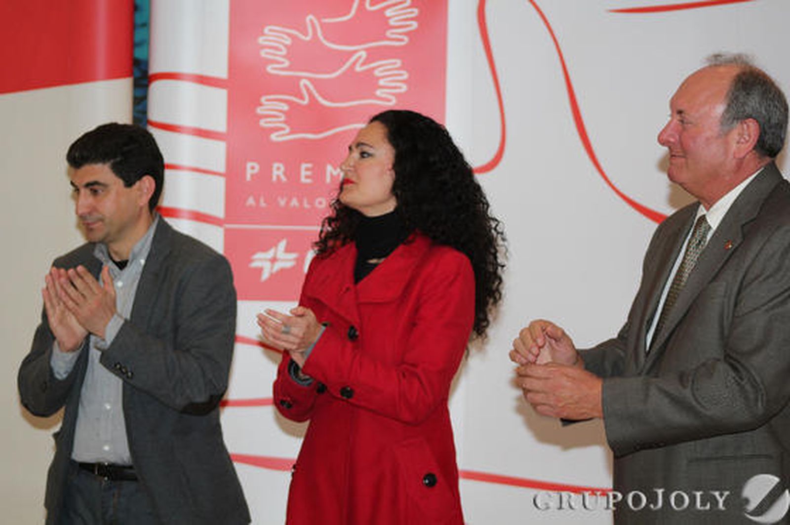 Aplausos durante la entrega de premios a los galardonados.

Foto: Ismael Hernandez