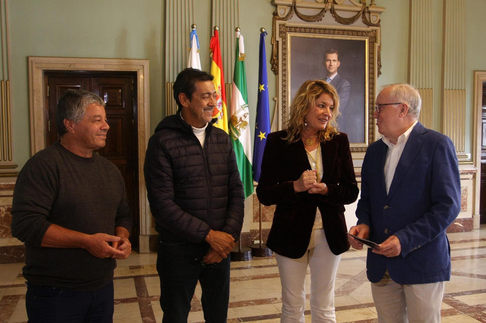 Imágenes de Luzardo y Alzugaray en su recepción en el Ayuntamiento de Huelva