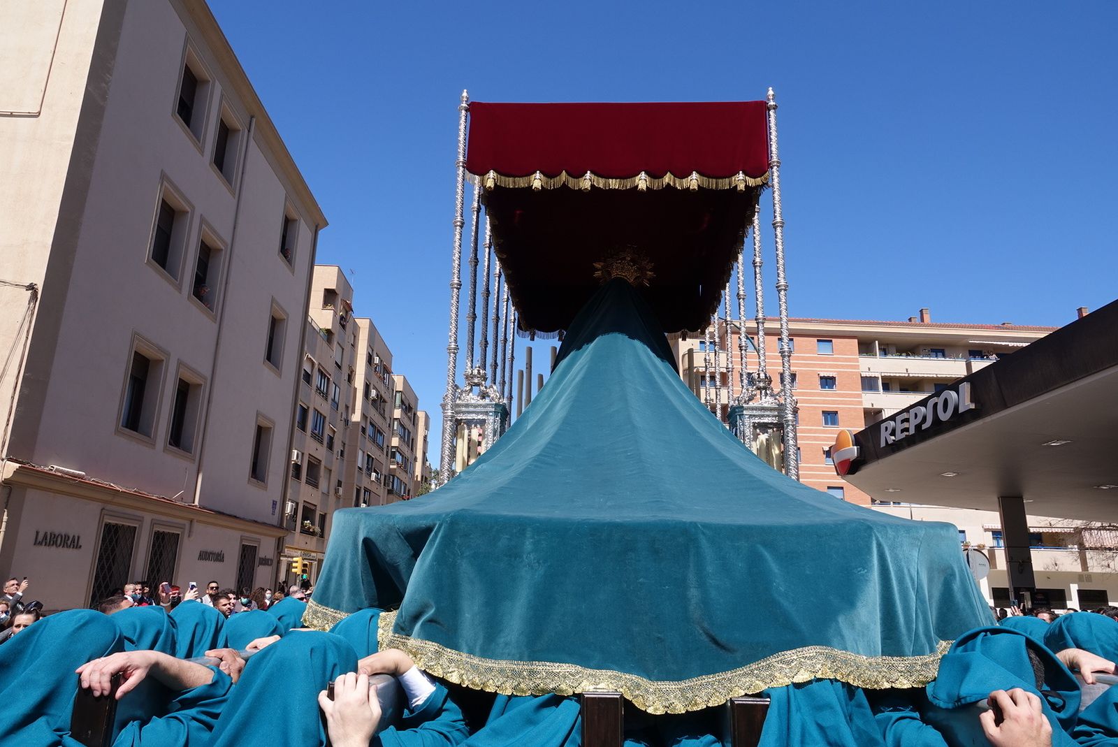 Las fotos de Mediadora, en el Miércoles Santo de Málaga
