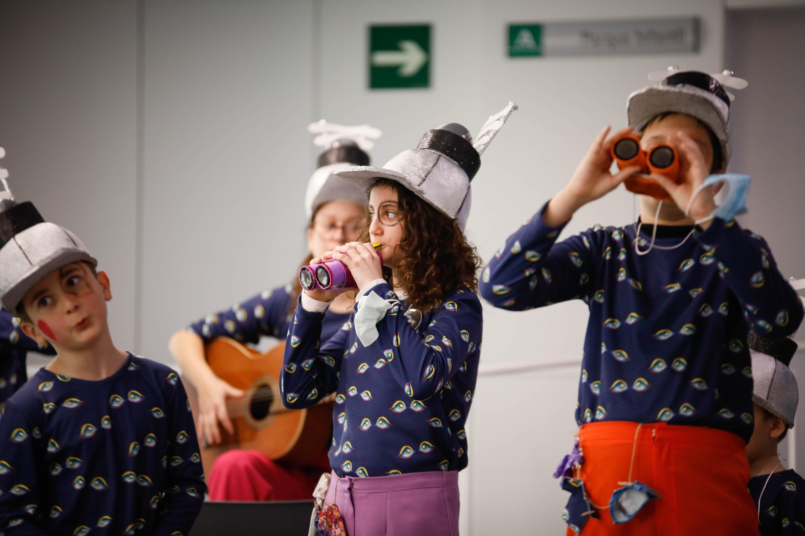 Carnaval para los niños y niñas del hospital Materno Infantil de Almería contado en imágenes