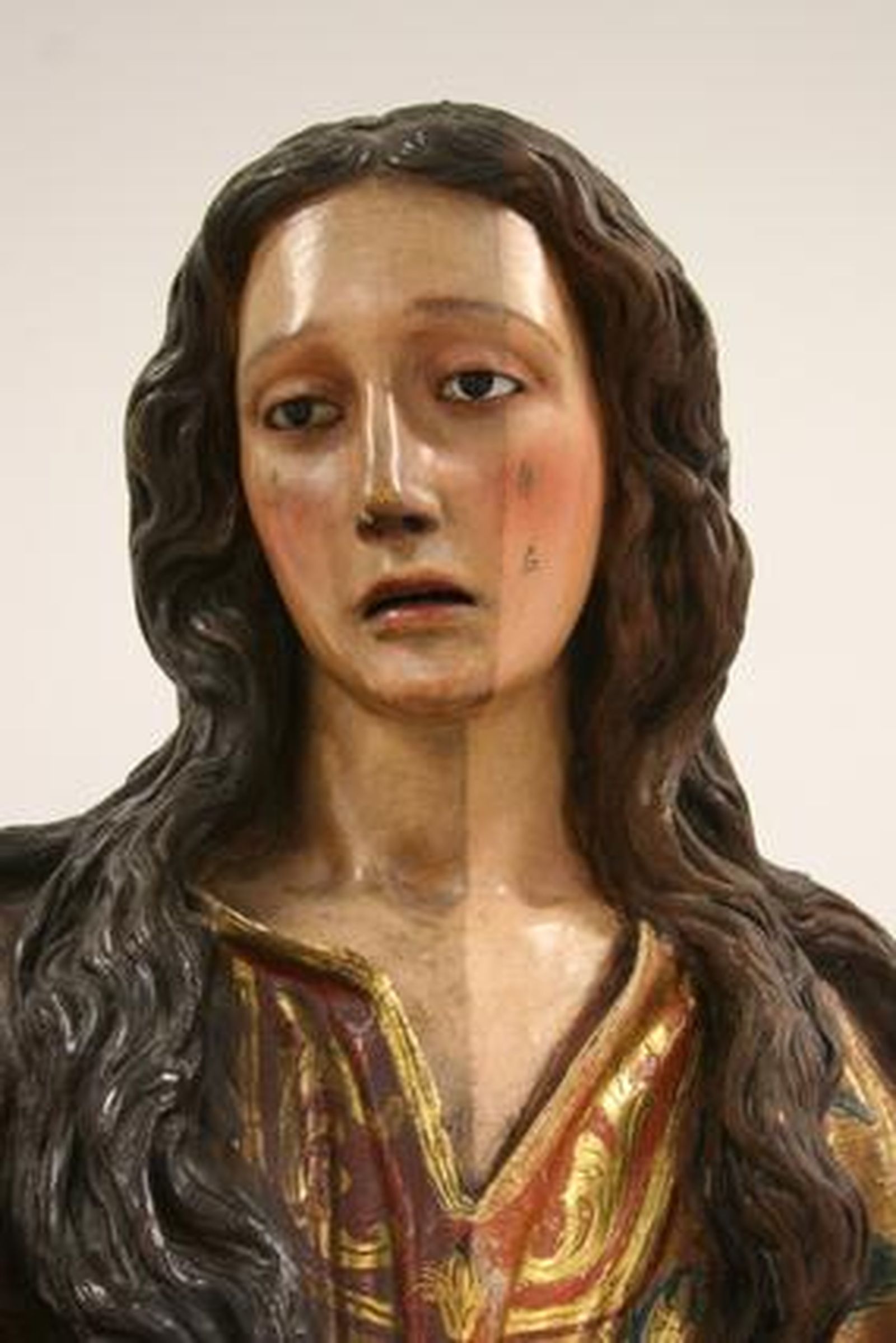 Proceso de limpieza de María Magdalena.