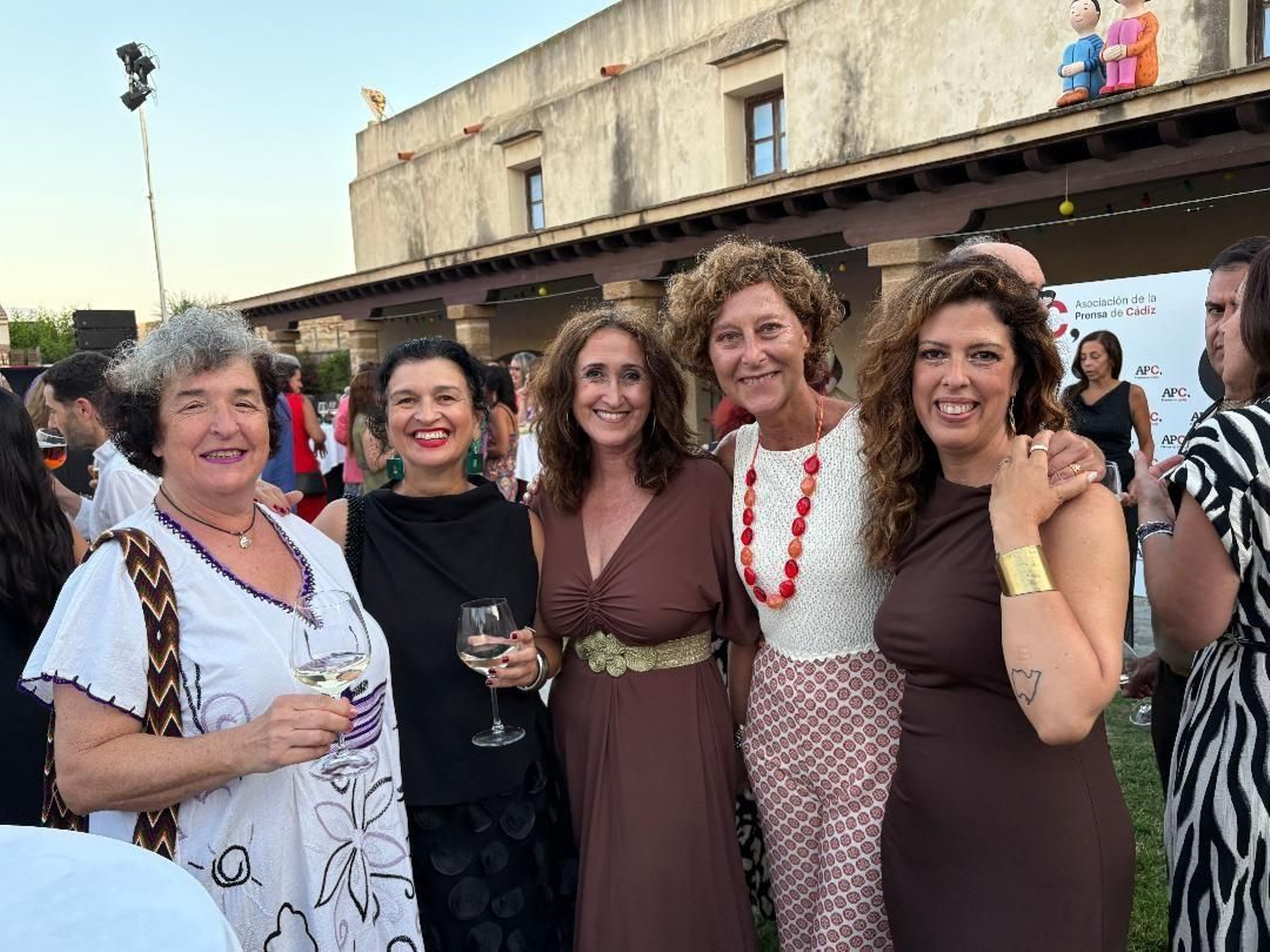 Teresa Yribarren, Salud Botaro, Vicky de Haro, Mónica de Ramón y Ana Candón.