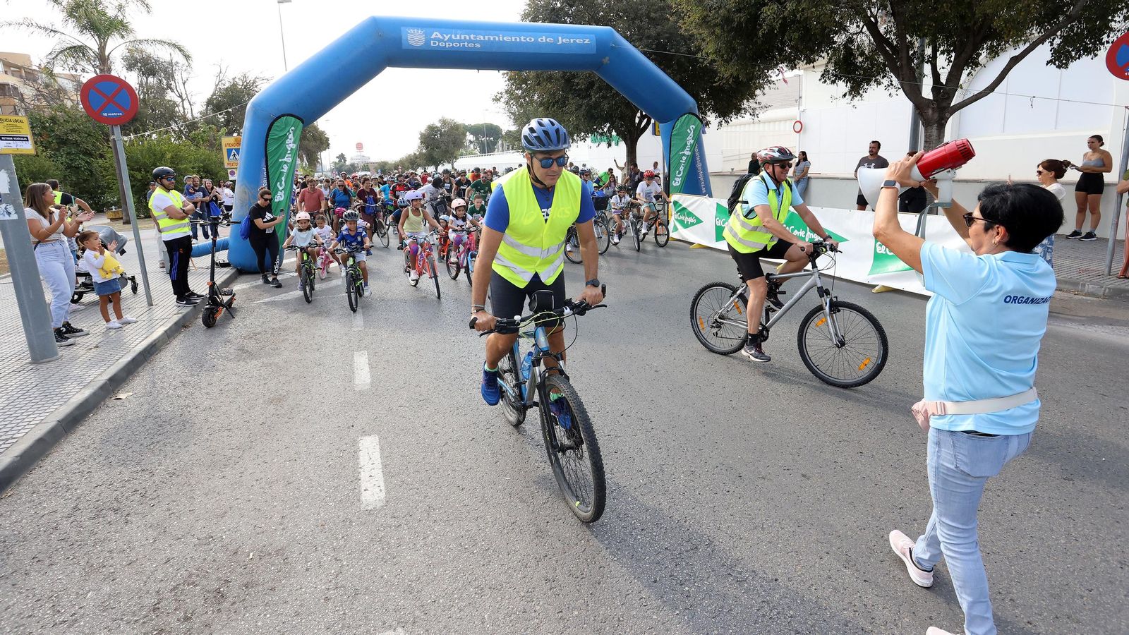 Búscate en el Día de la Bici Amistad por Jerez