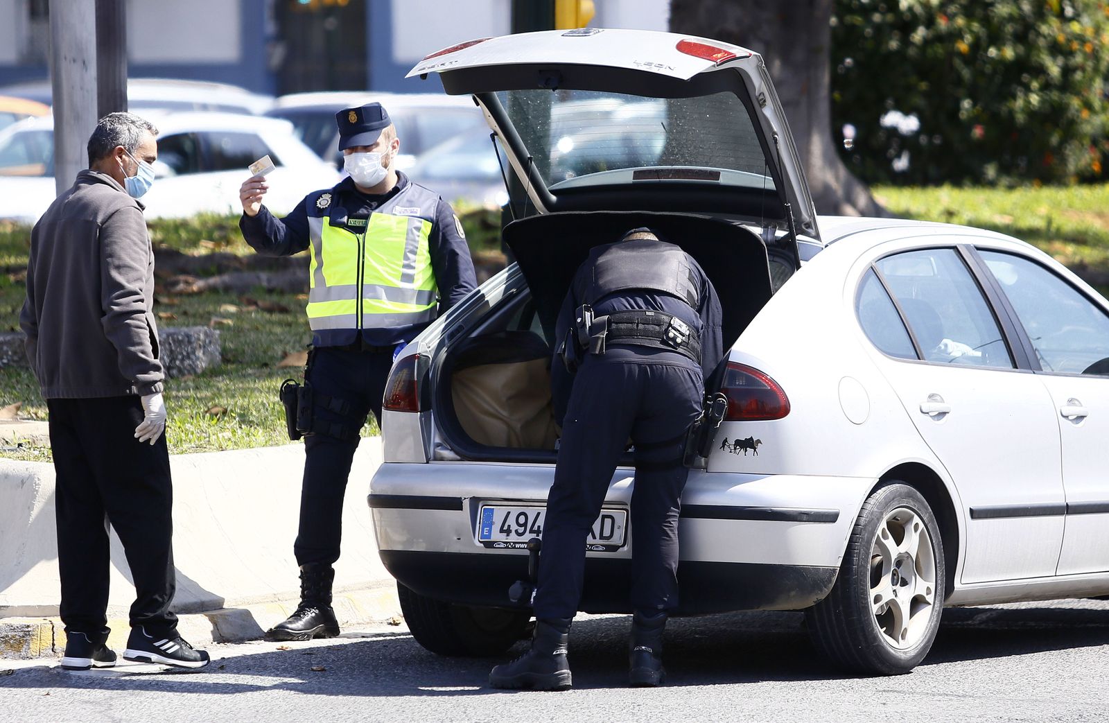 Coronavirus: Controles en las carreteras de Málaga, en fotos