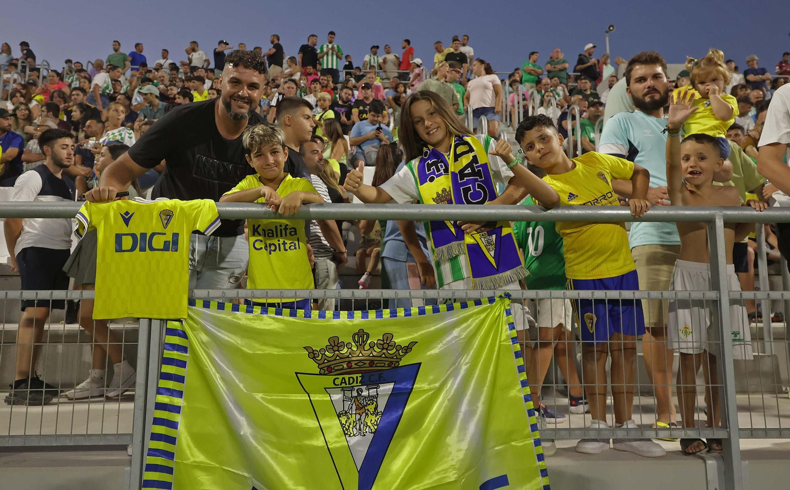 Búscate durante el Betis - Cádiz