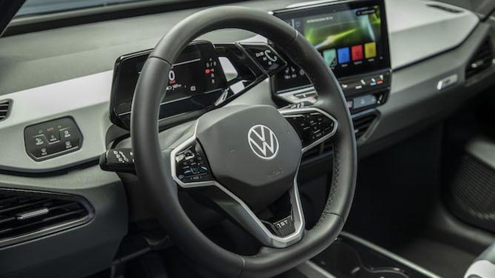 Muy fácil de conducir, pero encierra tantas funciones que requiere tiempo conocerlas todas