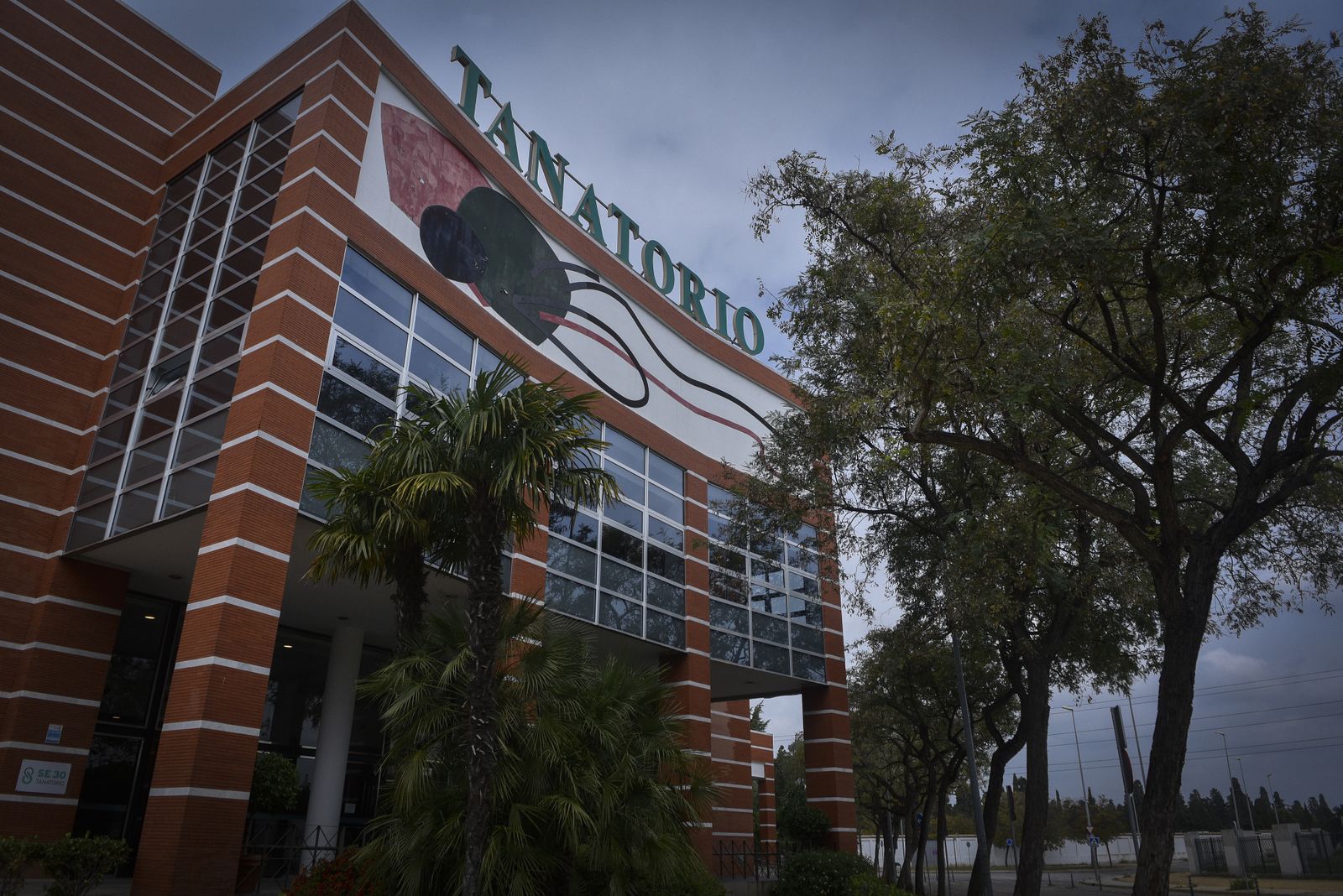 Viernes Santo de resistencia: desde el Tanatorio a La Soledad de San Lorenzo
