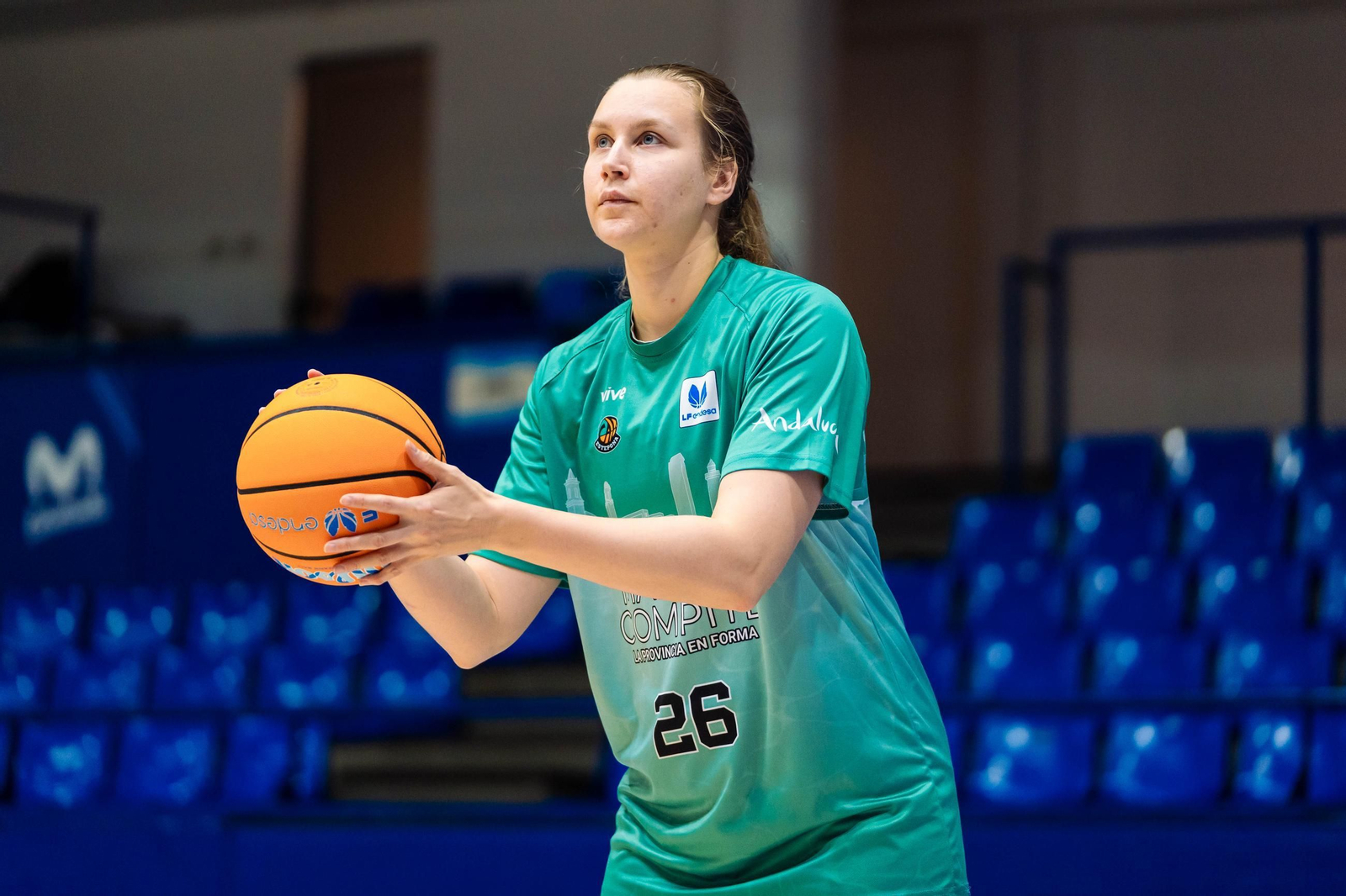 El CAB Estepona da vida al Movistar Estudiantes (85-60)