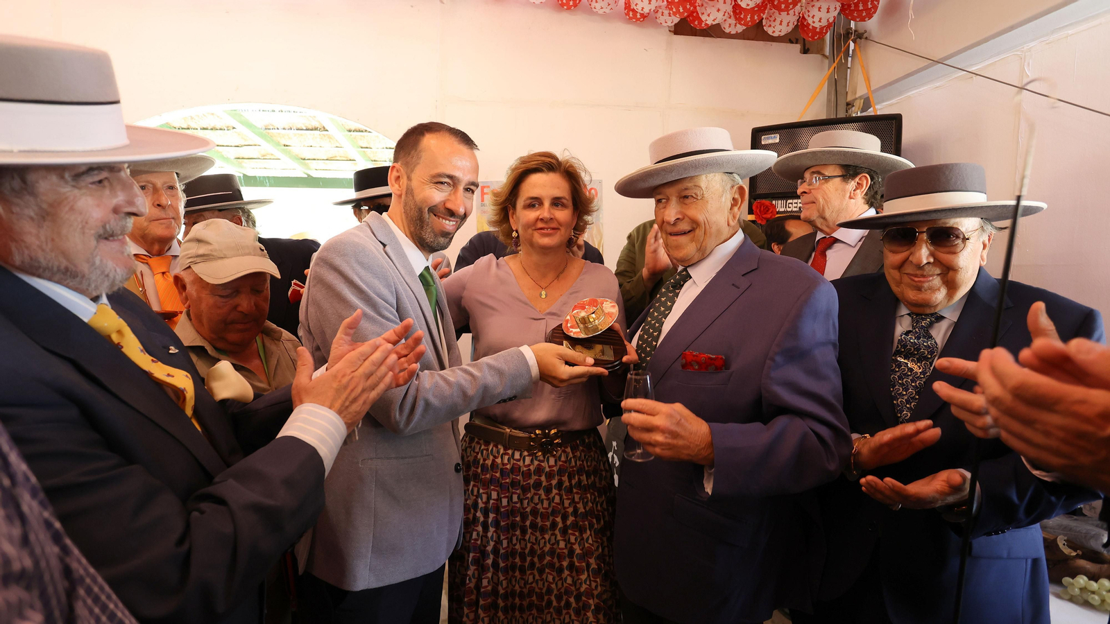 Búscate en las imágenes del Jueves en la Feria de Jerez 2023