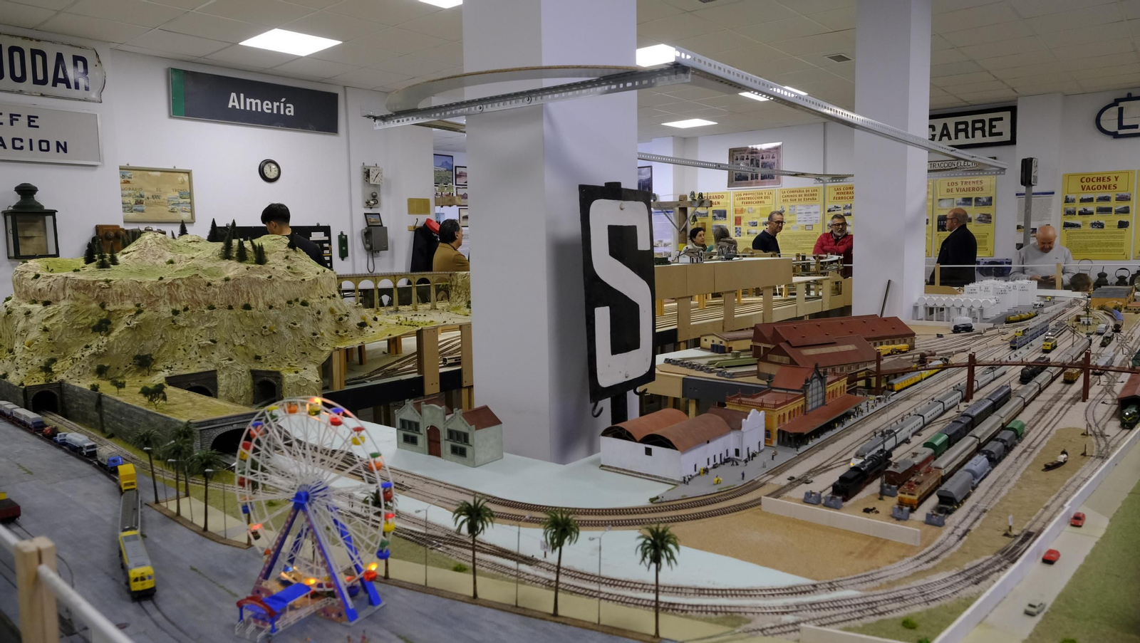 Jornada de puertas abiertas de la Asociación de Amigos del Ferrocarril de Almería (ASAFAL), en imágenes