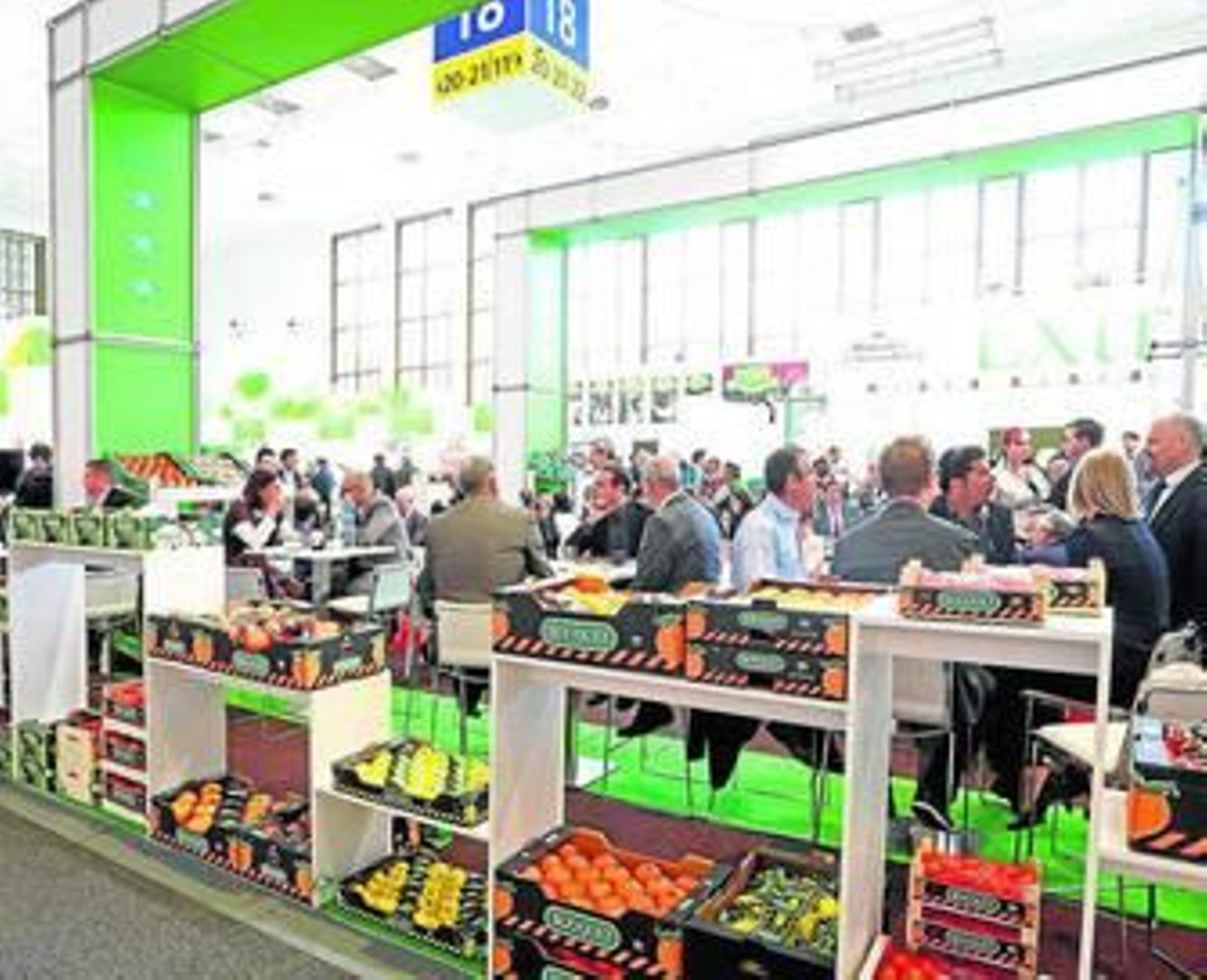 Expositor español en la feria Fruit Logística de Berlín.