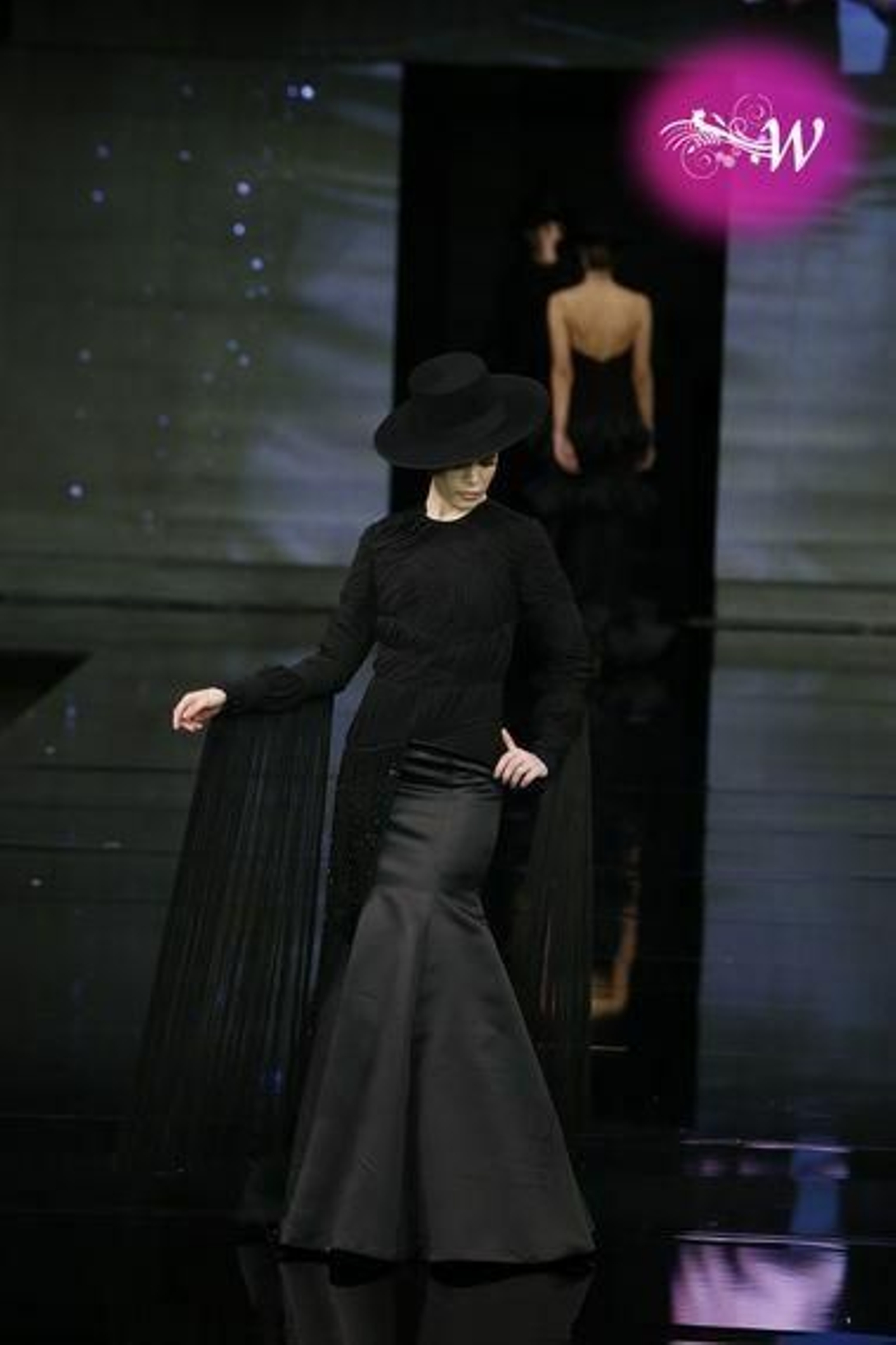 Cristo Báñez vuelve a SIMOF para presentar su colección de flamenca 2020, todas las fotos