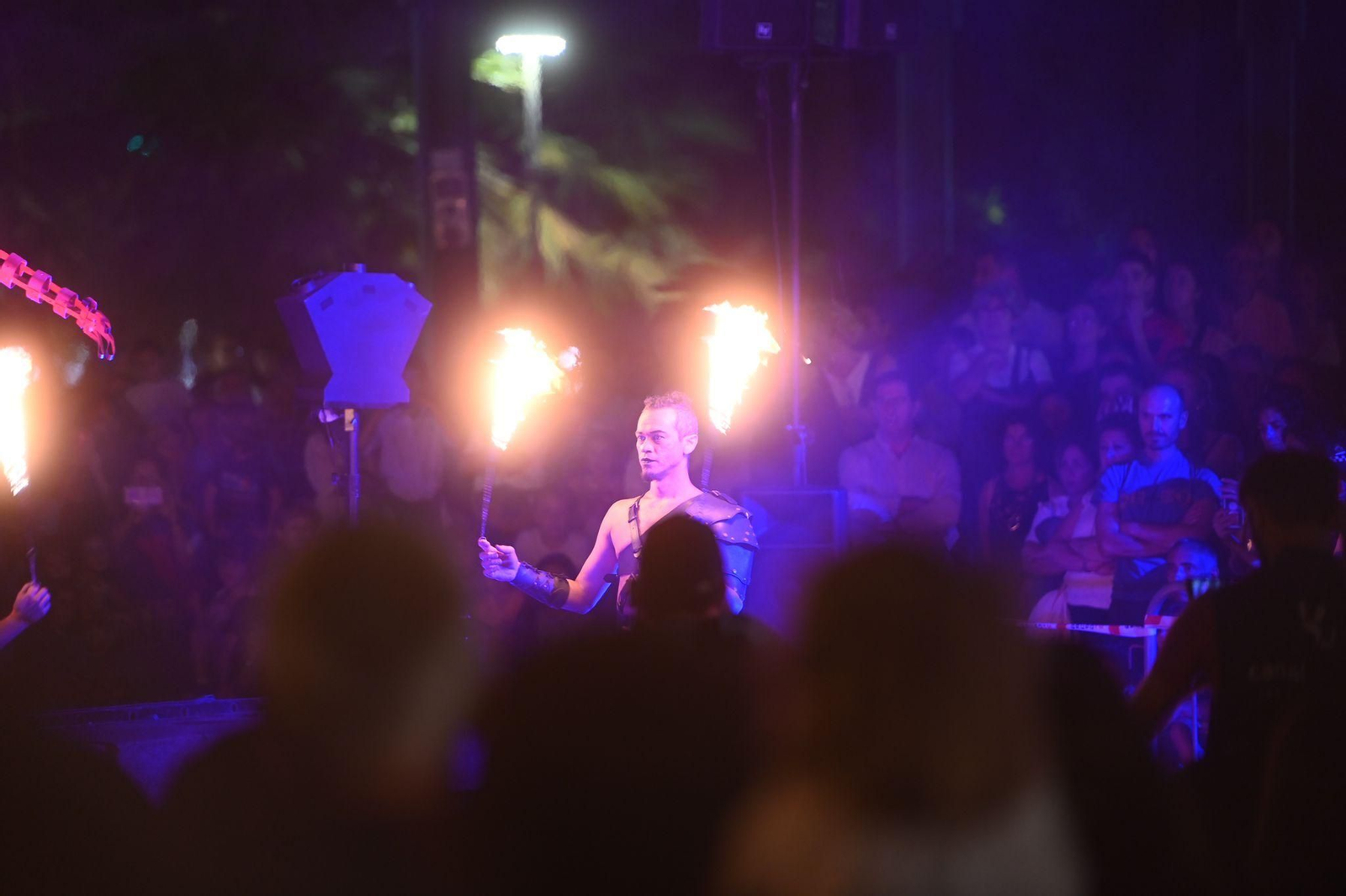 Las fotos de la Noche en Blanco en Málaga: la cultura inunda las calles