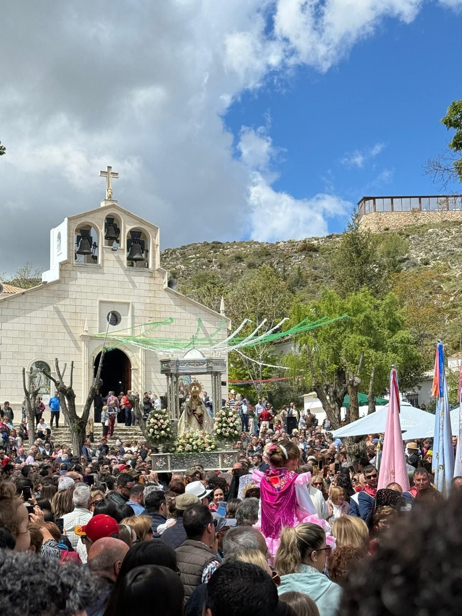 En imágenes: Los vecinos de Hoya del Salobral veneran  a su Virgen de la Cabeza