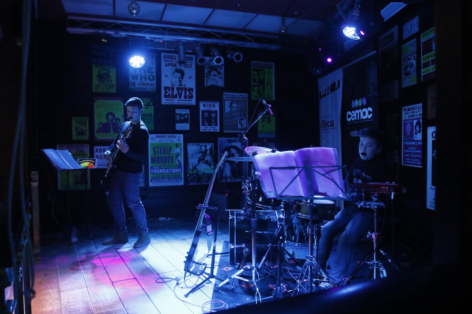 La banda Light's Sons inagura 'Los Domingos de la Vieja Escuela', en imágenes La banda Light's Sons inagura 'Los Domingos de la Vieja Escuela', en imágenes