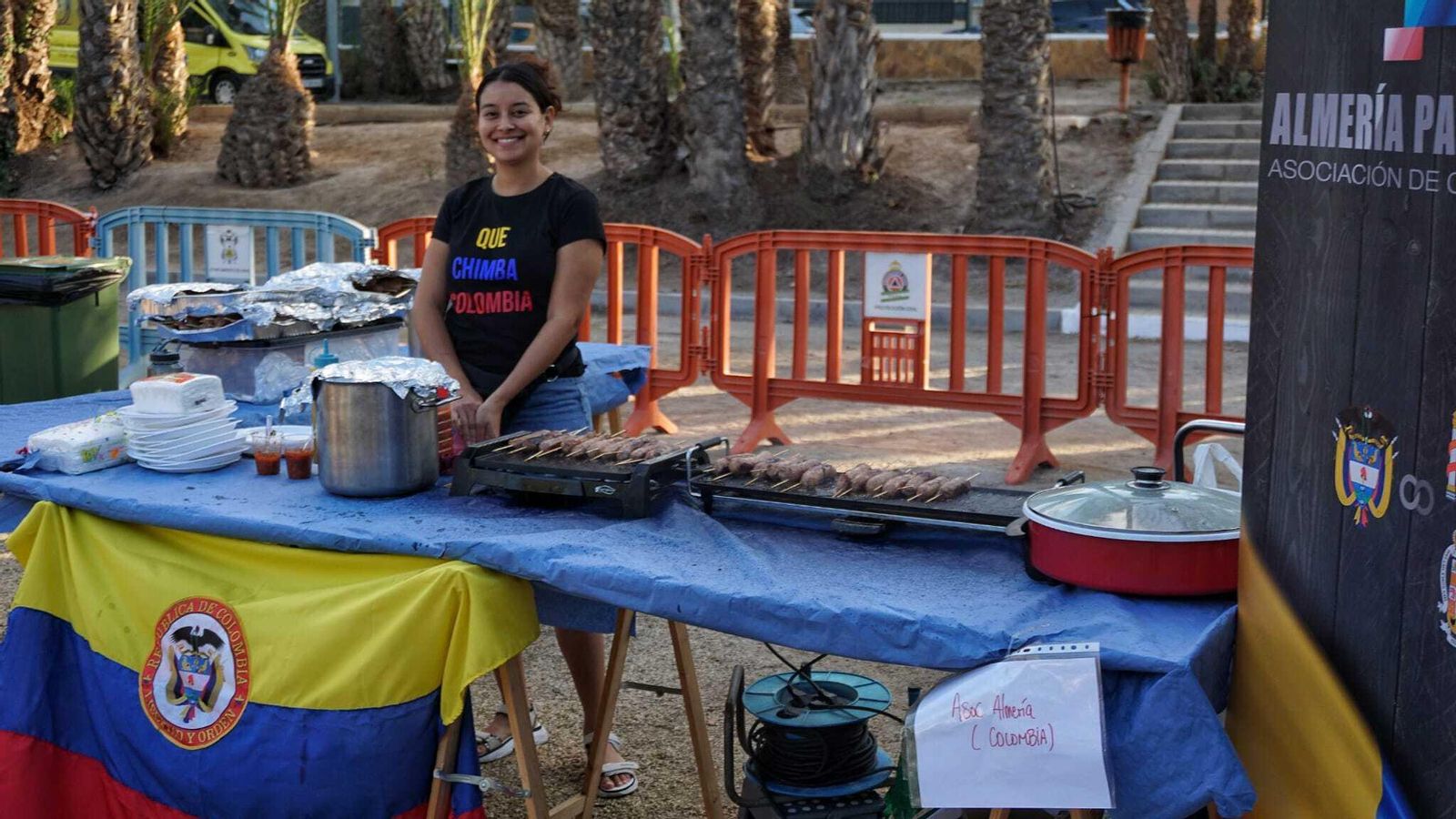 Las personas que asistieron a la cita pudieron degustar platos típicos de Bolivia, Perú y Colombia.