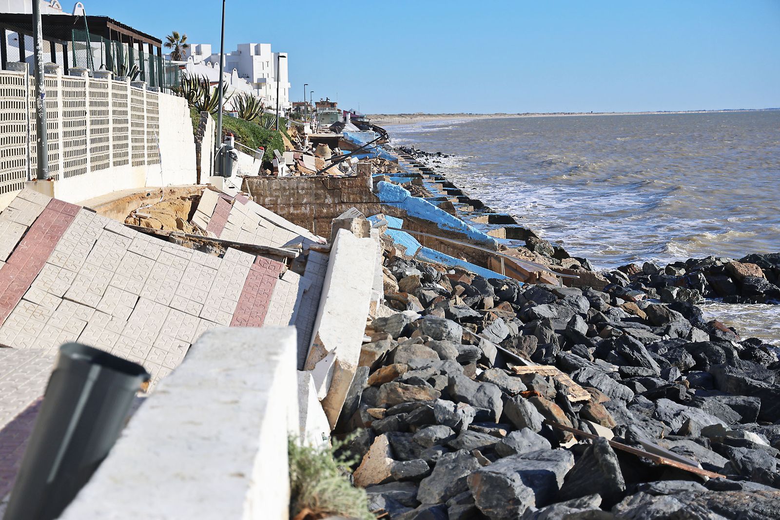 Las dramáticas fotografías del estado de las playas de Matalascañas tras el paso del temporal