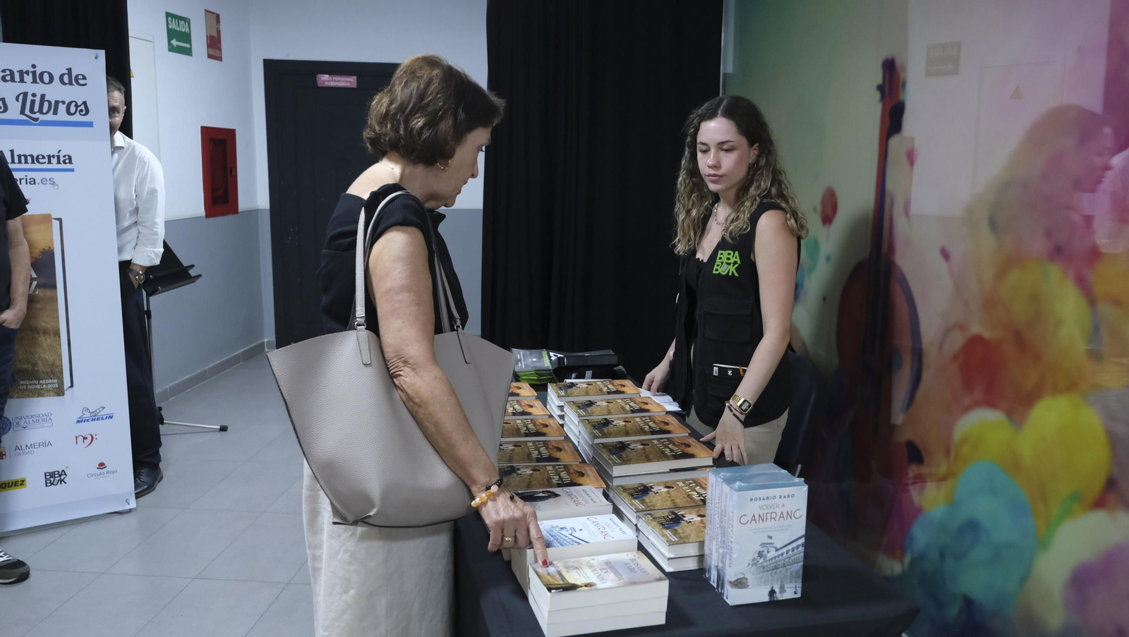 Las imágenes del Diario de los Libros con la escritora Rosario Raro