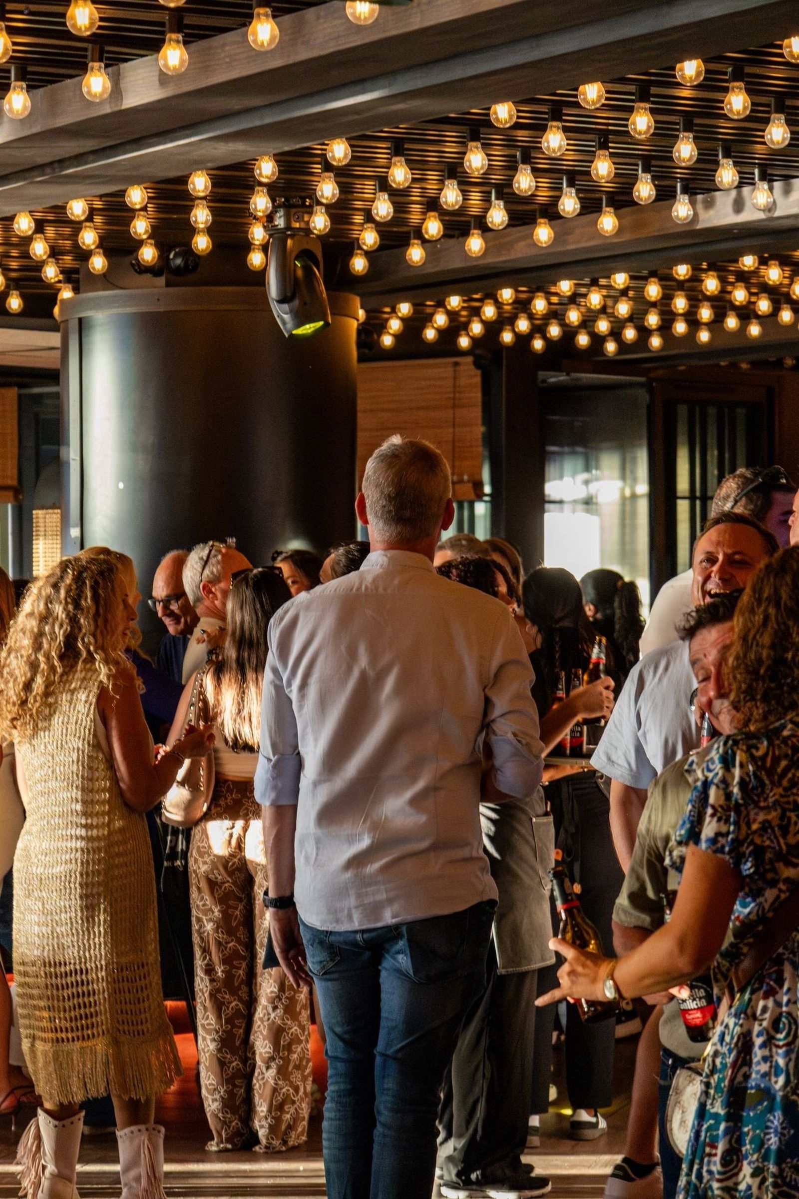 Craft Brunch & Drunch, Imperfecto Anticlub y Pícaro 213, locales de moda en la Vega y la Térmica, en imágenes