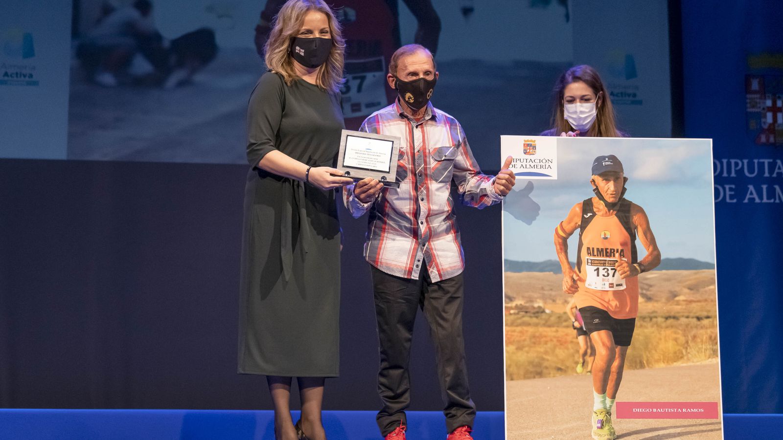 Premio Especial Diputación a Diego Bautista.