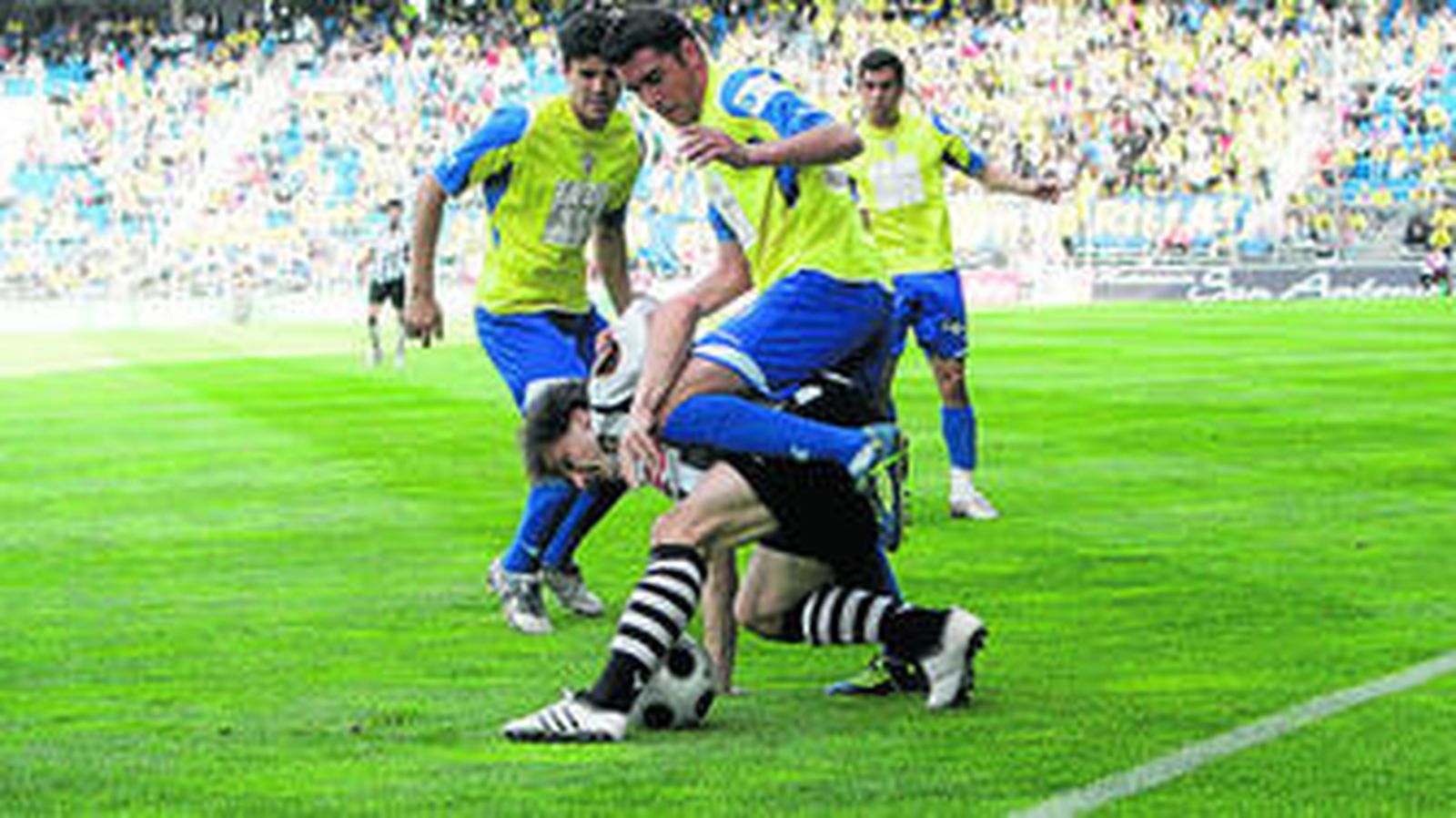 Un lance del Cádiz-Balona más reciente, el de la temporada 08-09.