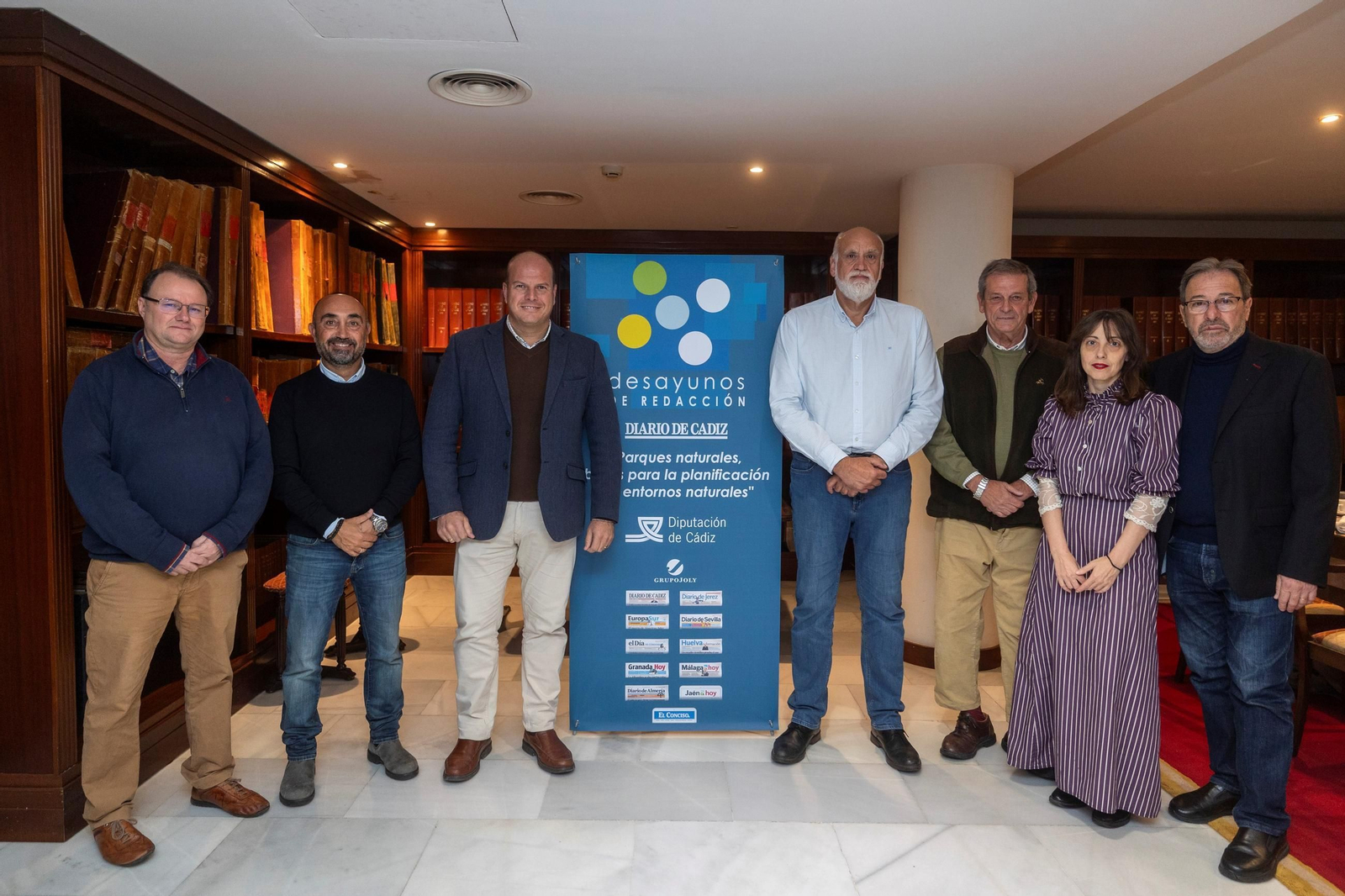 Juan Manuel Fornell, Javier Benavente, Óscar Curtido, Javier Vidal, Eduardo Briones y la periodista Pilar Vera.