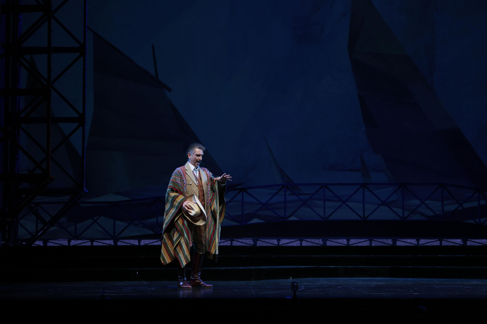 Las imágenes de la zarzuela "Los Gavilanes" en el Maestranza