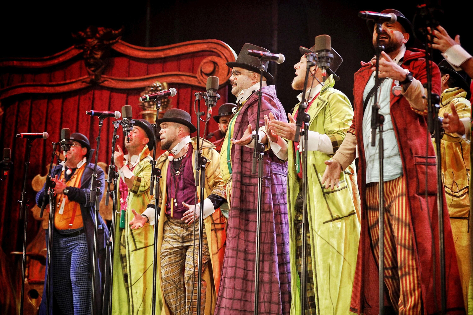 Carnaval de Cádiz 2023: Pregón y quema del Gran Momo, en imágenes