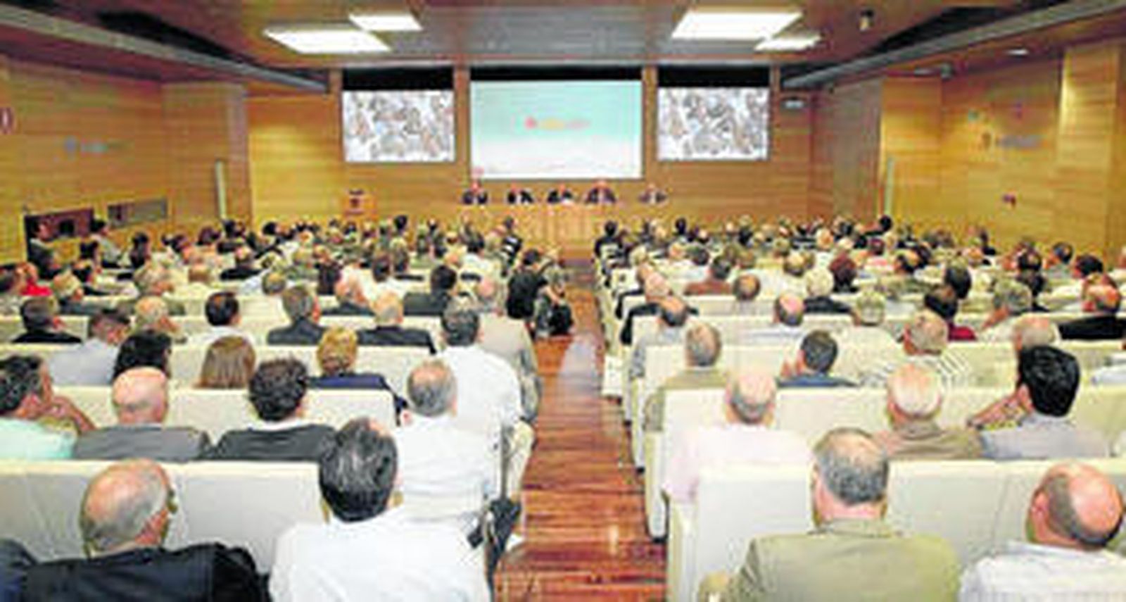 Cajamar celebró su Asamblea General 2011 el pasado 9 de junio, en su edificio de Las Mariposas.