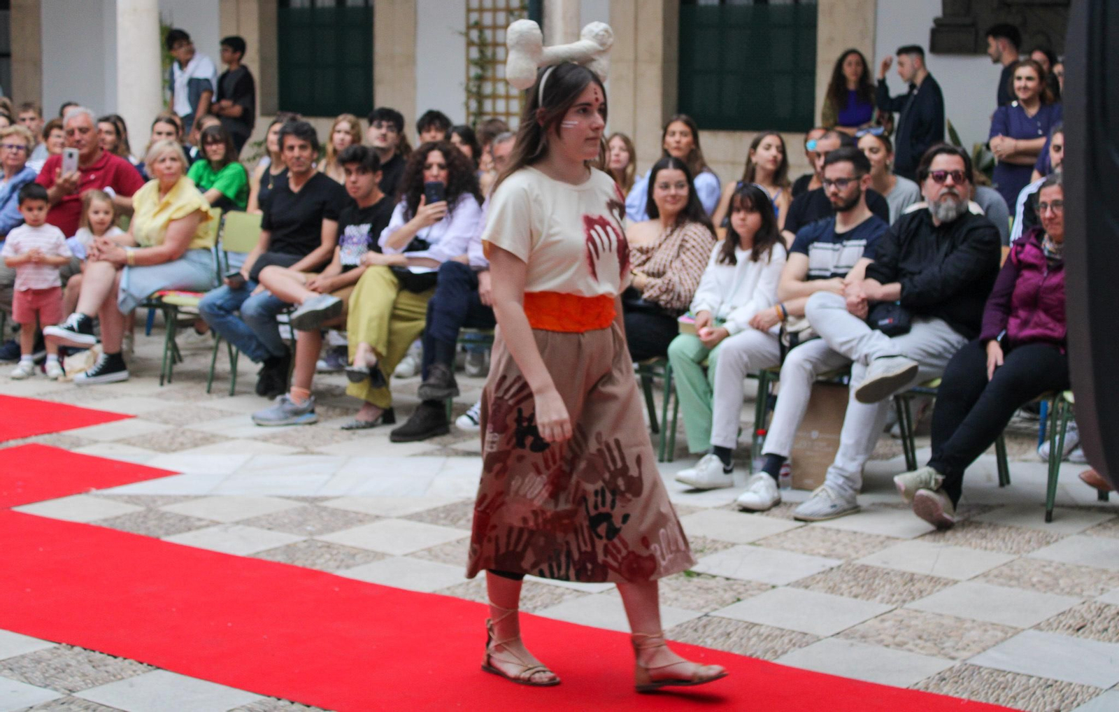 El segundo Desfile Arte Moda del instituto Góngora de Córdoba, en imágenes