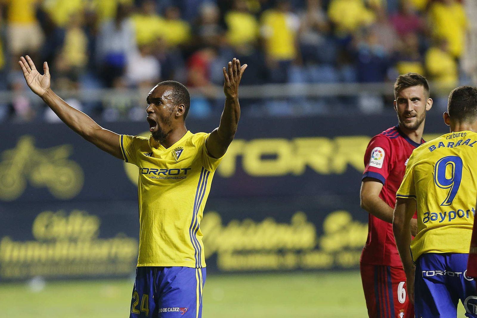 Las imágenes del Cádiz-Osasuna