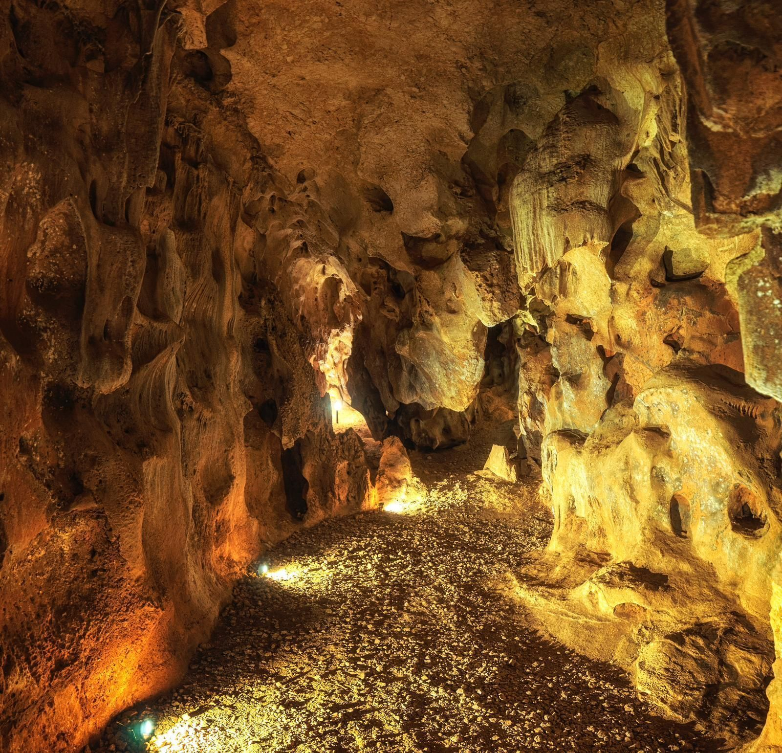 Imagen del interior de la Cueva de la Victoria