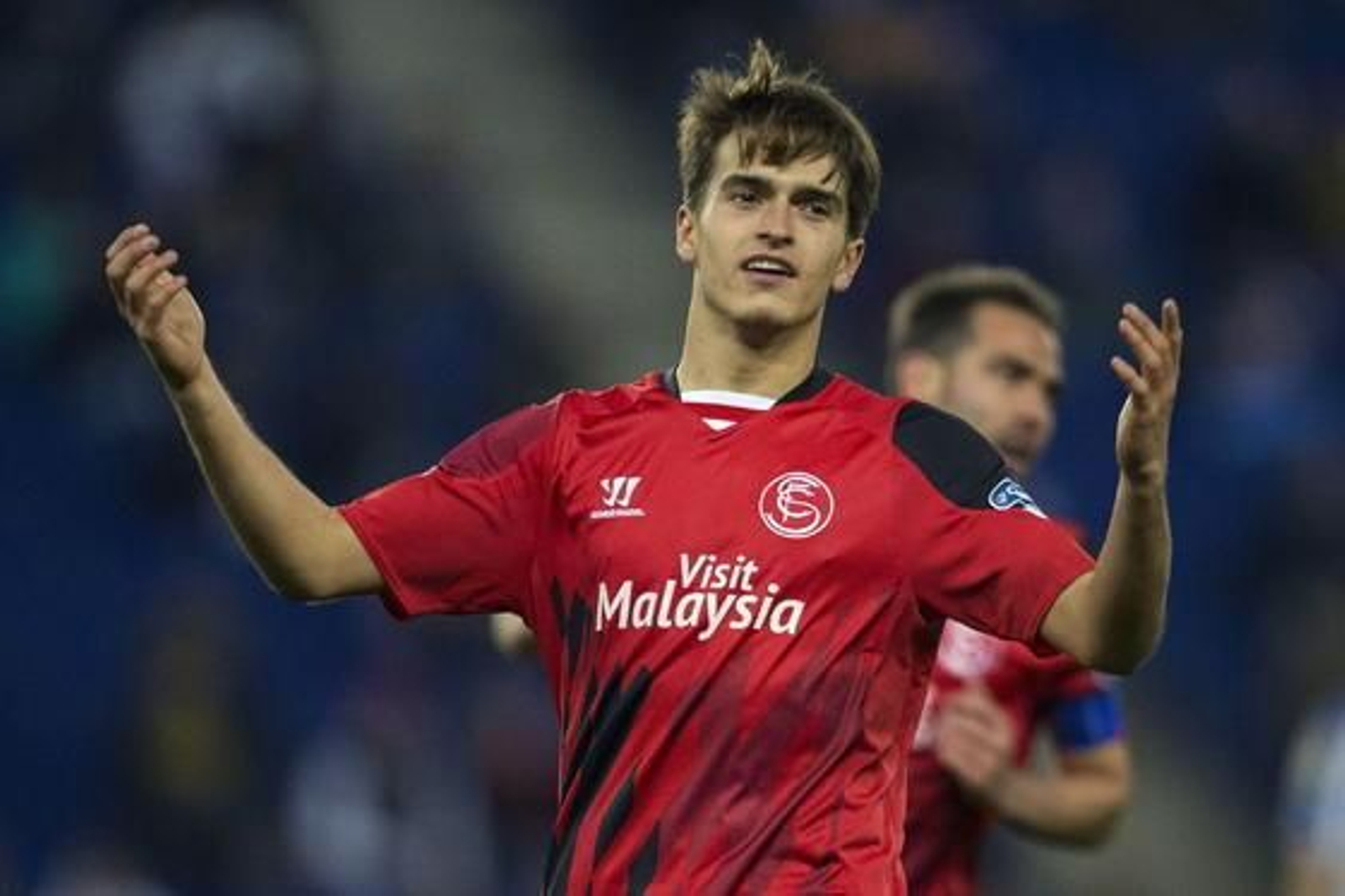 Denis Suárez se desespera tras una jugada. / EFE