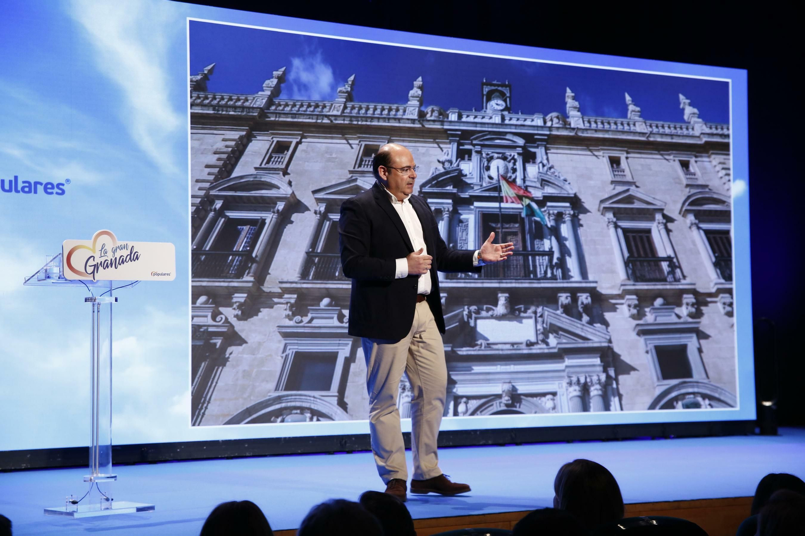 El candidato a la Alcaldía presentó su proyecto de la 'Gran Granada'.