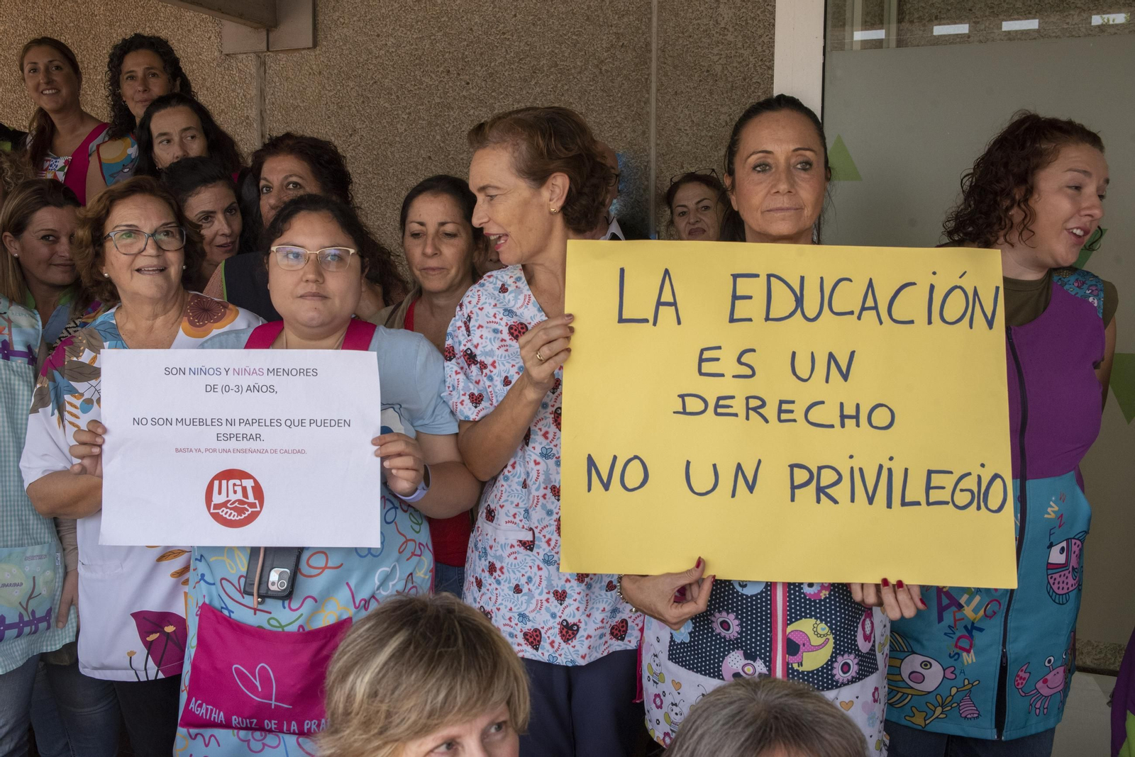 Concentración en La Línea contra el aumento de ratios y la falta de personal en las escuelas infantiles.